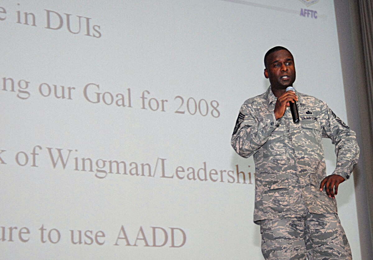 Leadership stresses Wingman Concept to prevent future DUI charges > Edwards  Air Force Base > News
