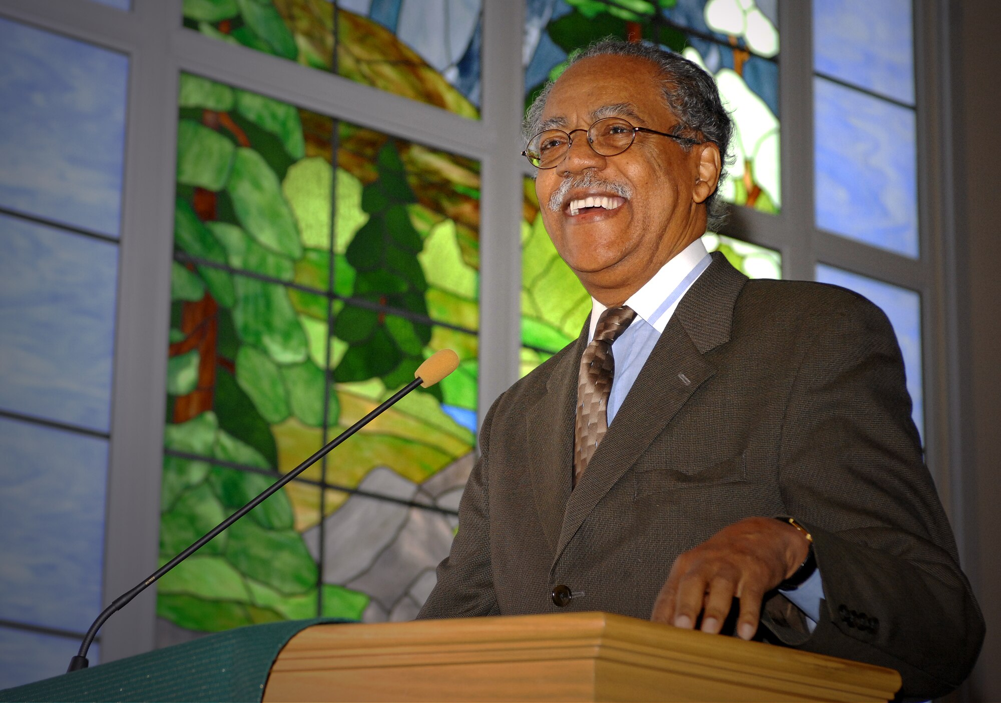 MOUNTAIN HOME AIR FORCE BASE, Idaho -- The Rev. Samuel "Billy" Kyles speaks at a commemoration ceremony in honor of Dr. Martin Luther King Jr. here Jan. 29. Rev. Kyles has been a long time leader in the civil rights movement and was present on the balcony of the Lorraine Motel in Memphis, Tenn. on April 4, 1968 when Dr. King was assassinated. (U.S. Air Force photo/ Airman 1st Class Ryan Crane)