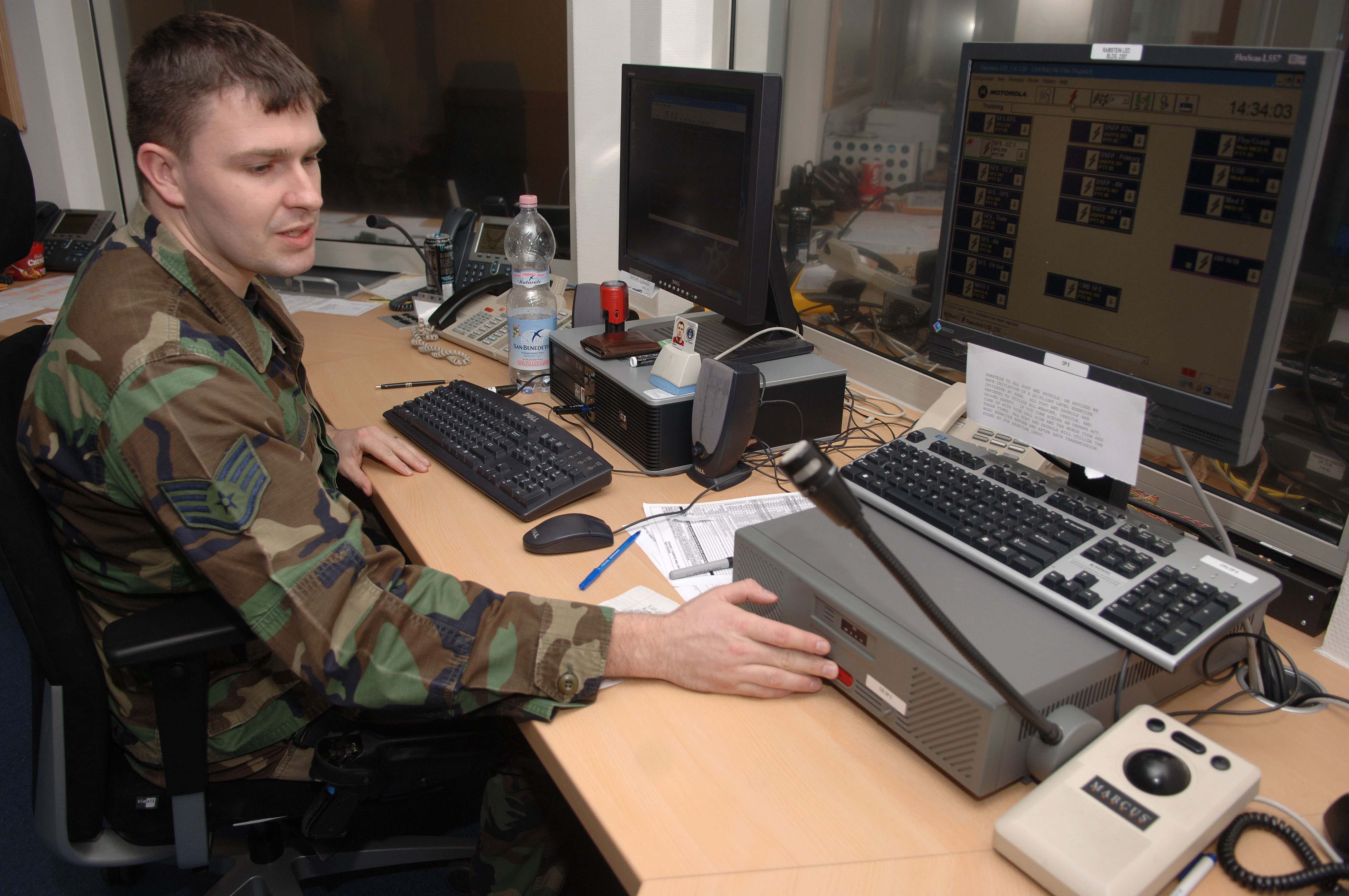 LE desk gets new look > Ramstein Air Base > Article Display