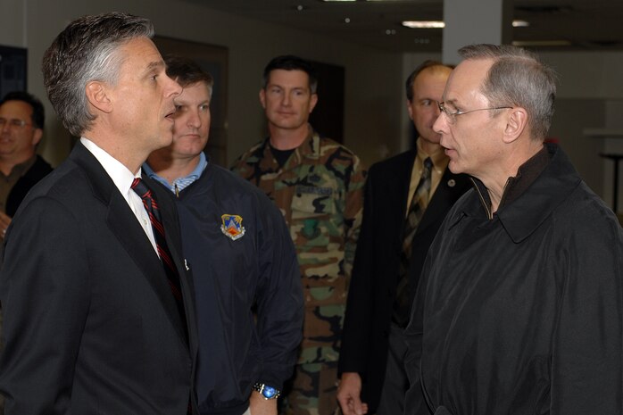 Utah Governor Jon Huntsman (left), greets Installation Excellence Selection Board members Maj. Gen. Mark W. Anderson (right) and Col Michael L. Bartley (standing next to the governor. Also pictured are Chief Master Sgt. Steven W. Kembel (center), acting 75th Air Base Wing and Ogden Air Logistics Center Command Chief, and Mr. Don Cazel, OO-ALC Executive Director. The team arrived Wednesday at Salt Lake International Airport. (U.S. Air Force photo by Alex R. Lloyd)