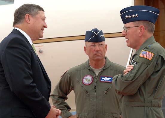 PETERSON AIR FORCE BASE, Colo., -- Acting Secretary of the Air Force Michael B. Donley (left) is greeted by Gen. C. Robert Kehler, commander of Air Force Space Command (right) and Gen. Gene Renuart, commander of U.S. Northern Command and the North American Aerospace Defense Command upon his arrival at Peterson Air Force Base, Colo. Mr. Donley visited four bases on July 1-2 to discuss his perspectives and address the issues facing the Air Force. (U. S. Air Force photo by Duncan Wood)
