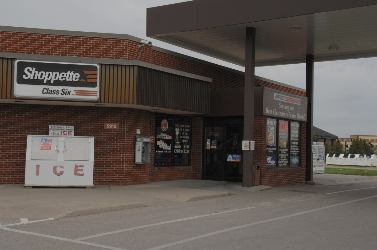 Shoppette implements hour change > Ellsworth Air Force Base > Article