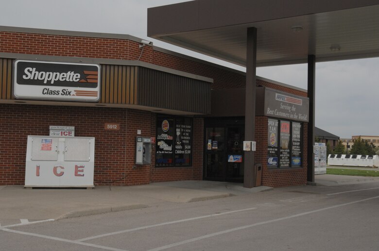 Shoppette implements hour change > Ellsworth Air Force Base > Article
