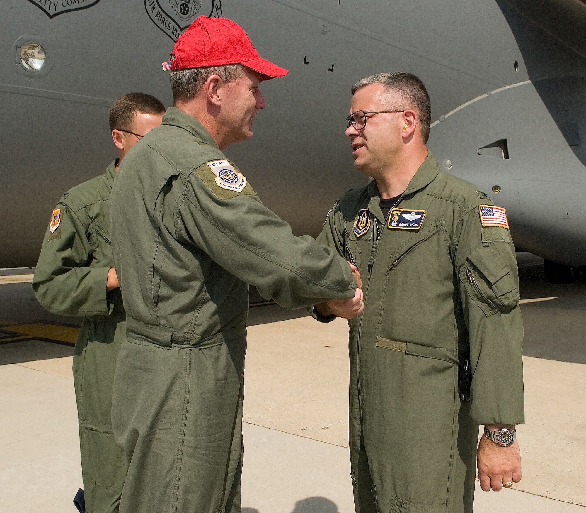 DOVER AIR FORCE BASE, Del. -- Col. Randal L. Bright, 512th Airlift Wing commander, welcomes Brig. Gen. Brian P. Meenan, the mobilization assistant to Air Mobility Command's Director of Air, Space and Information Operations. The general delivered Dover Air Force Base's ninth C-17 Globemaster III July 1.  (U.S. Air Force photo/Jason Minto)