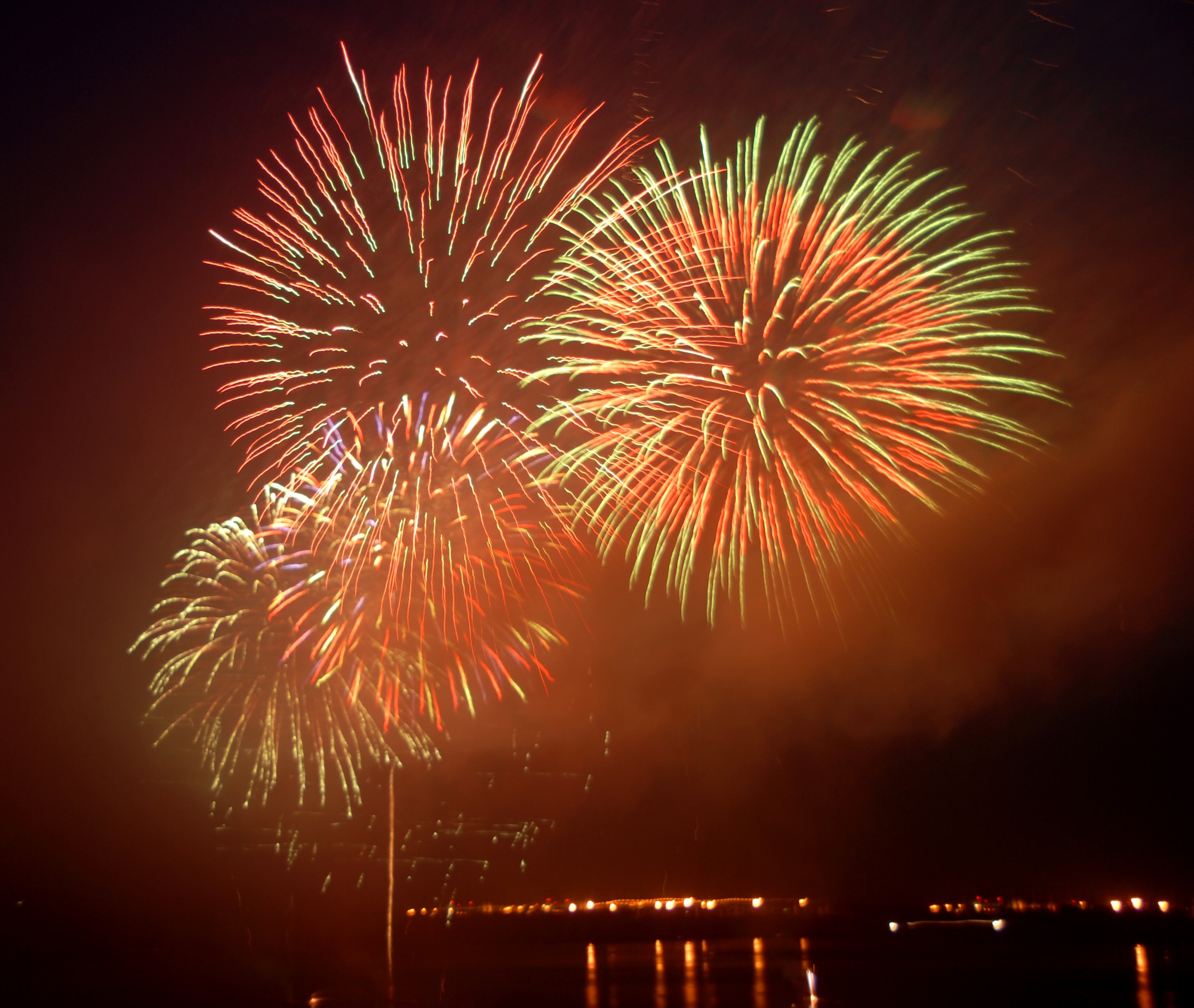 MISAWA AIR BASE, Japan -- Fireworks light up the night sky over Lake Ogawara July 4, 2008.  Freedom Fest is held annually to give Misawa residents a chance to celebrate Independence Day away from the U.S.  (U.S. Air Force photo by Tech. Sgt. Russell McBride)