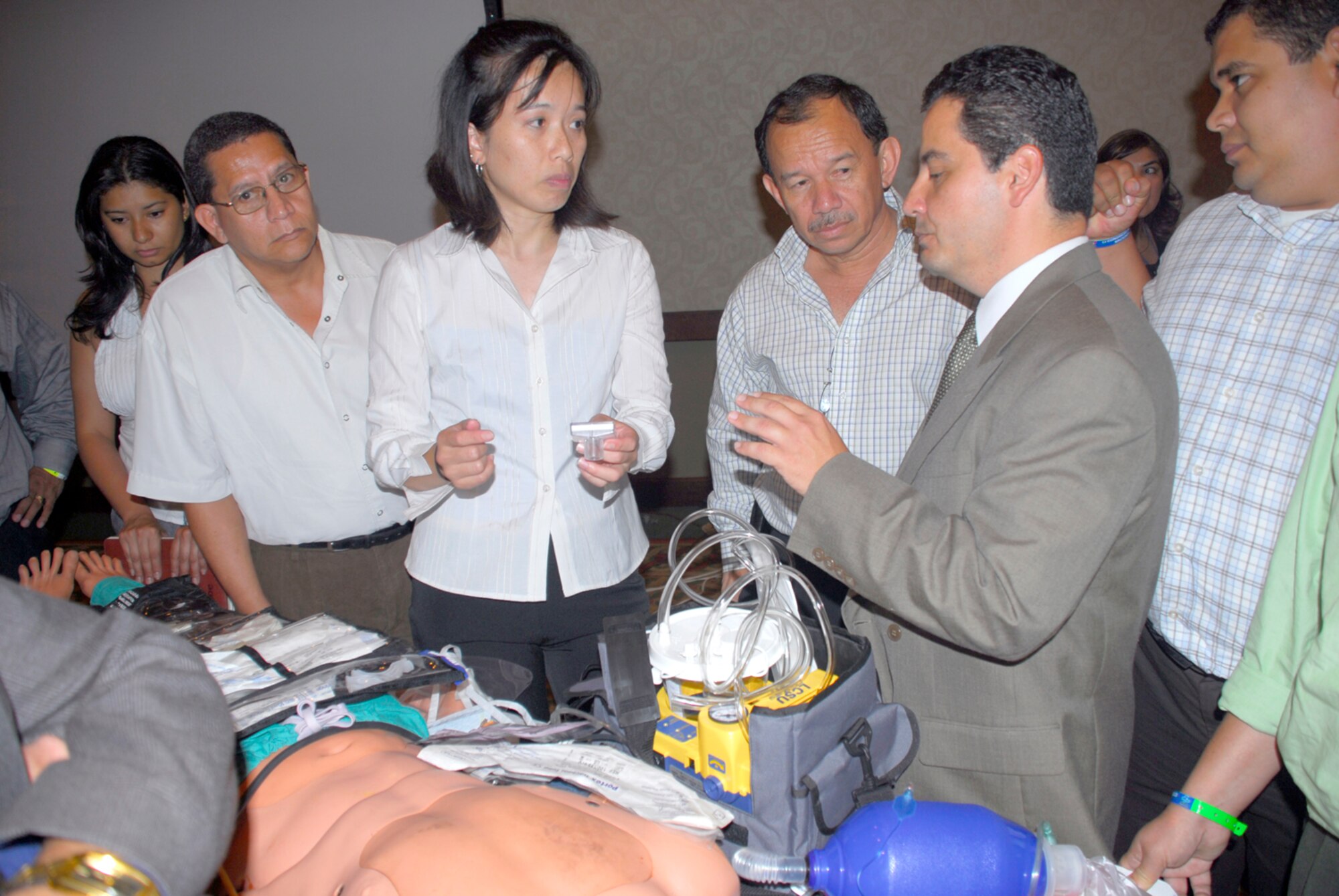 TEGUCIGALPA, Honduras -- Air Force Major Jade Hin teaches a course on airway breathing management July 8 at a Honduran Medical conference in Tegucigalpa. More than 200 medical professional attended the course offered by the Joint Task Force-Bravo Medical Element. Major Hin is deployed from Misawa Air Base, Japan. (U.S. Air Force photo by Staff Sgt. Joel Mease)