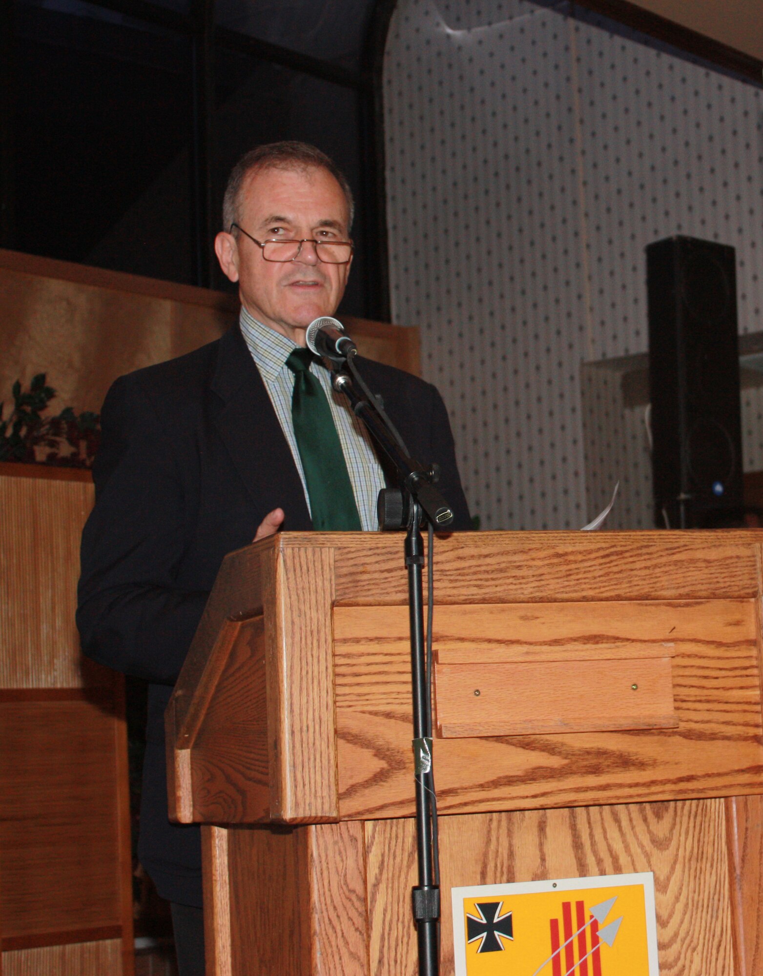 Mr. Robert Frye speaks before presenting his film, ?The Berlin Airlift?, during the commemoration of the 60th Anniversary of the Berlin Airlift at the Raptors Nest at Holloman Air Force Base, N.M., July 10. Mr. Frye is retired from the U.S. Army. (German air force photo/Chief Master Sgt. Robert Meints)