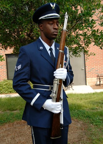 Senior Airman Joseph Truesdale(U.S. Air Force photo/Airman 1st Class Katie Gieratz)