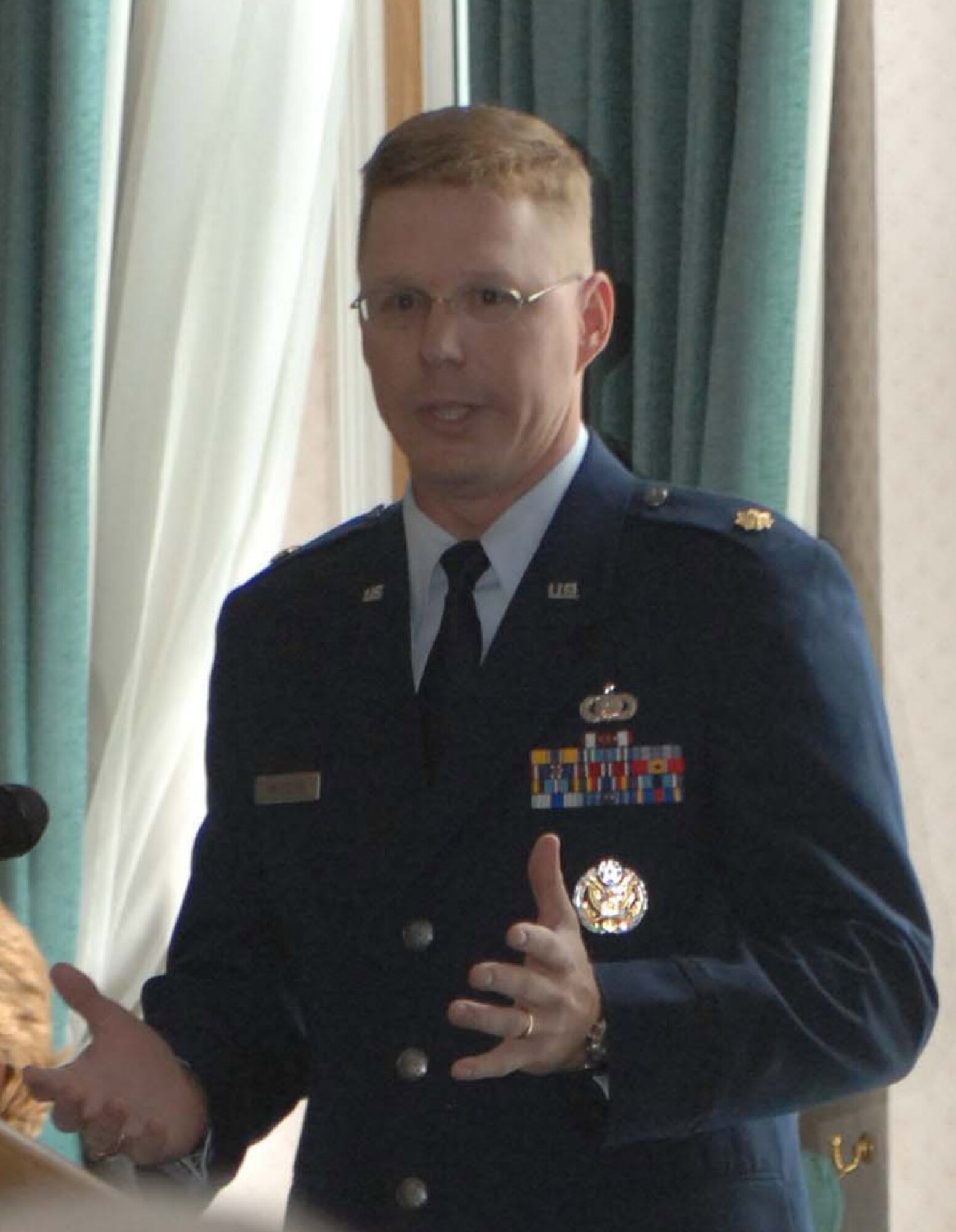 RAF MILDENHALL, England -- Major Davis H. Maulding addresses the crowd as the new 100th Comptroller Squadron Commander during a change of command ceremony here July 15. Maj. Maulding is assuming command from Lt. Col. Stephen Hoffman. (U.S Air Force photo by Airman 1st Class Brad Smith)