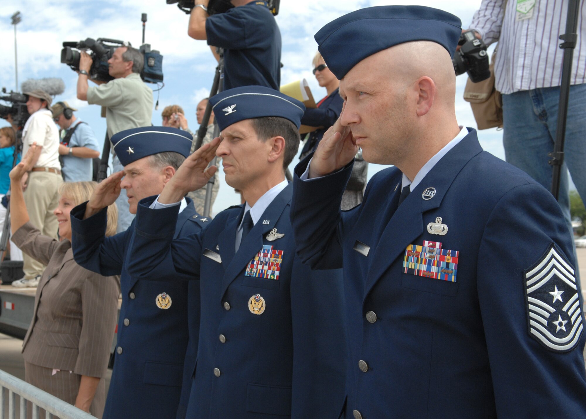 President Bush visits D-M, Tucson (U.S. Air Force photo by Senior Airman Alesia Goosic)