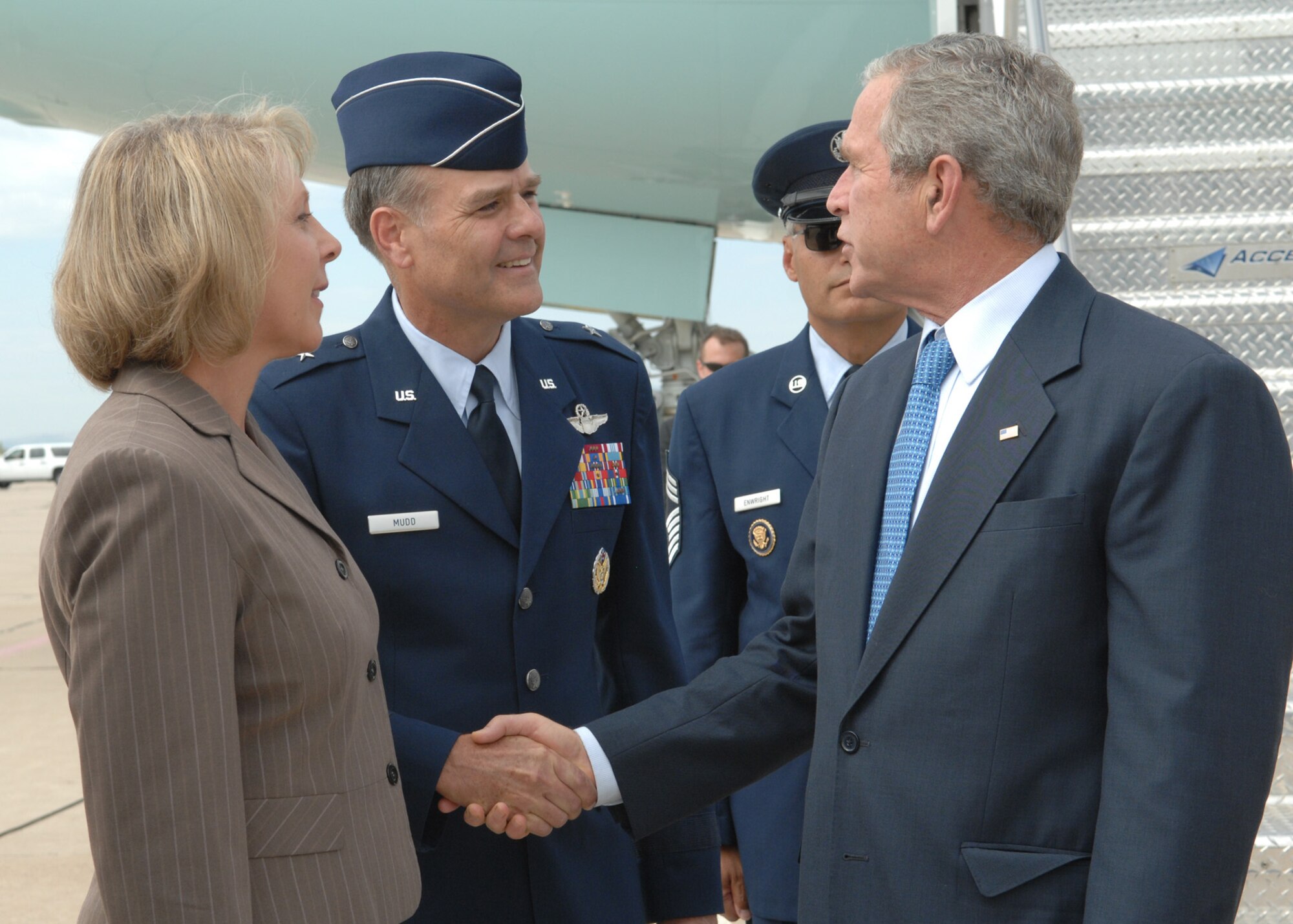 President Bush visits D-M, Tucson (U.S. Air Force photo by Senior Airman Alesia Goosic)