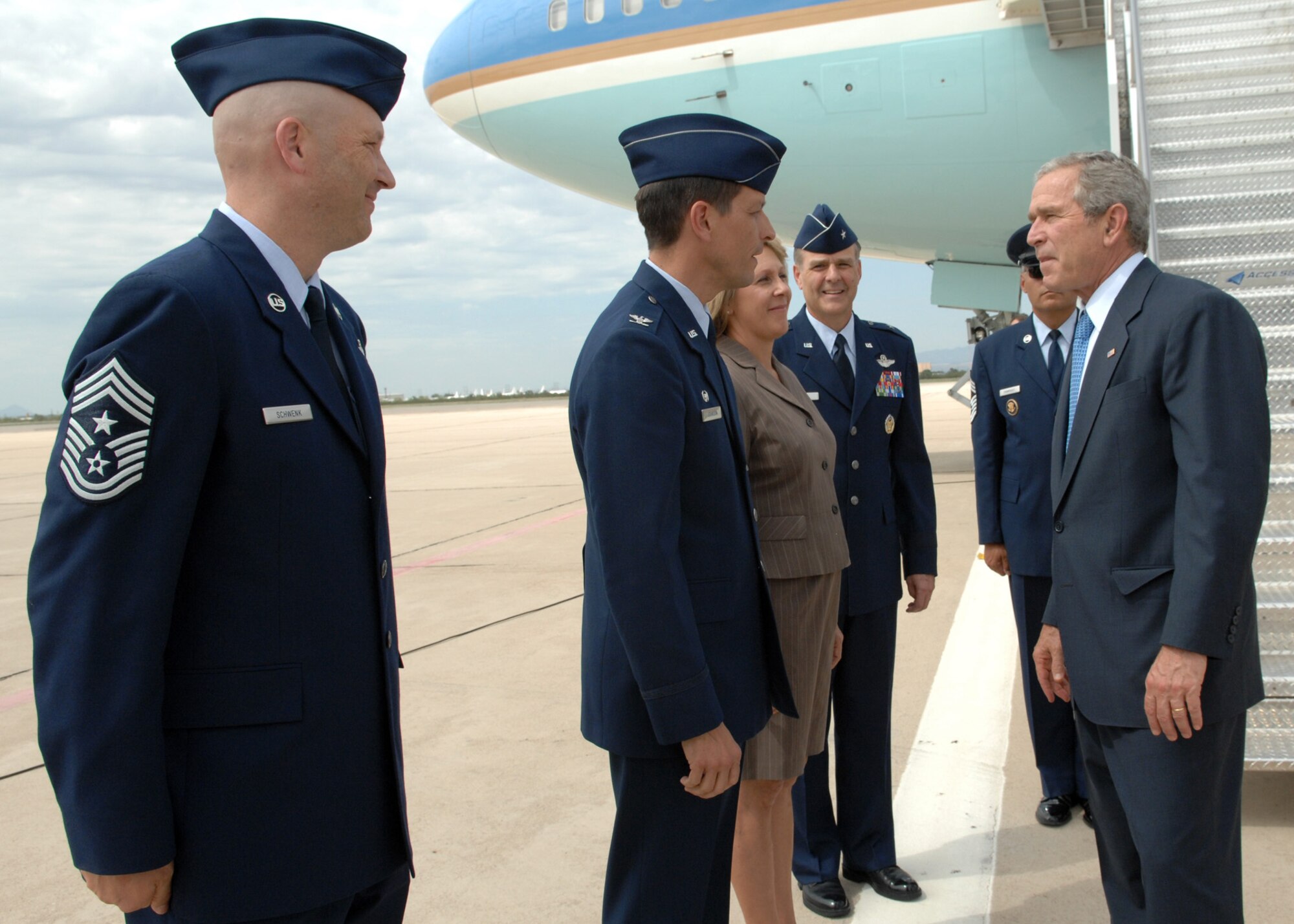 President Bush visits D-M, Tucson (U.S. Air Force photo by Senior Airman Alesia Goosic)