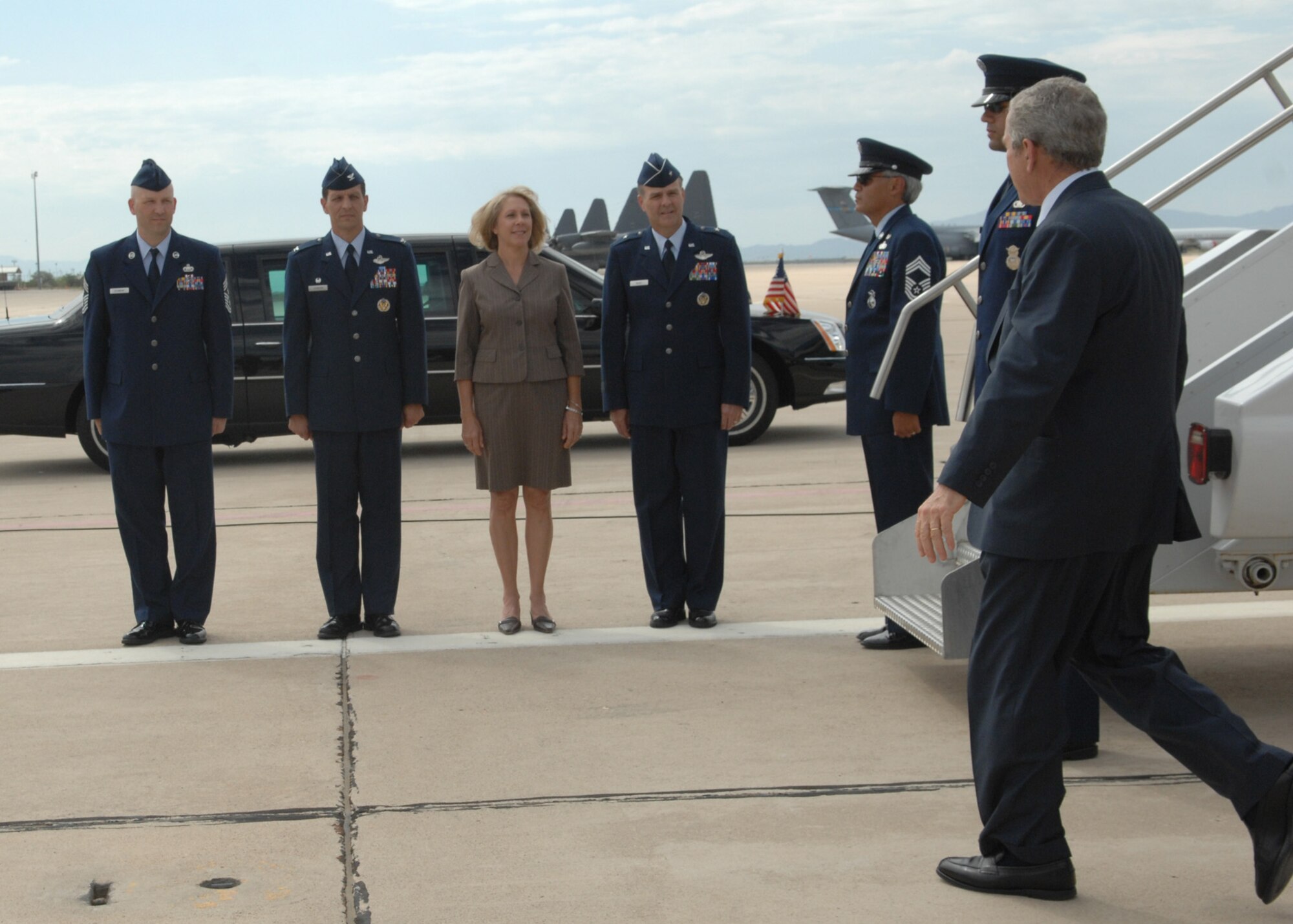 President Bush visits D-M, Tucson (U.S. Air Force photo by Senior Airman Alesia Goosic)