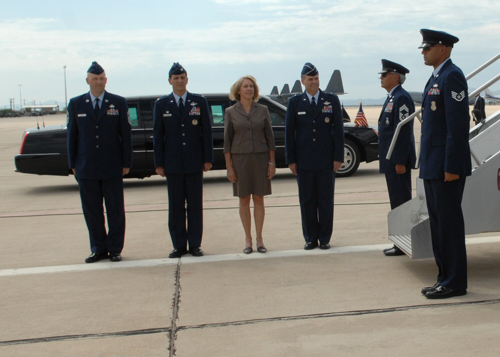 President Bush visits D-M, Tucson (U.S. Air Force photo by Senior Airman Alesia Goosic)