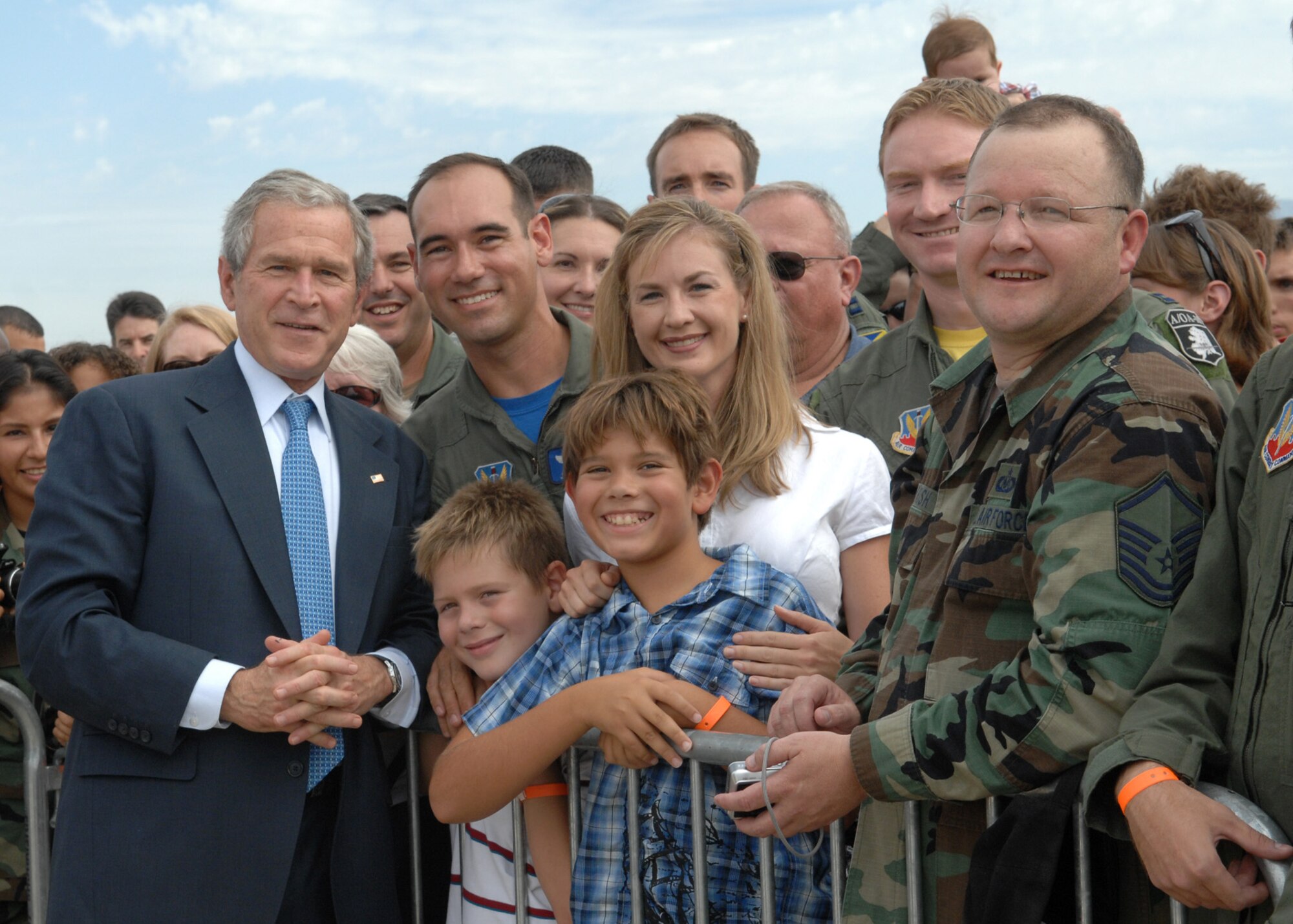 President Bush visits D-M, Tucson (U.S. Air Force photo by Senior Airman Alesia Goosic)