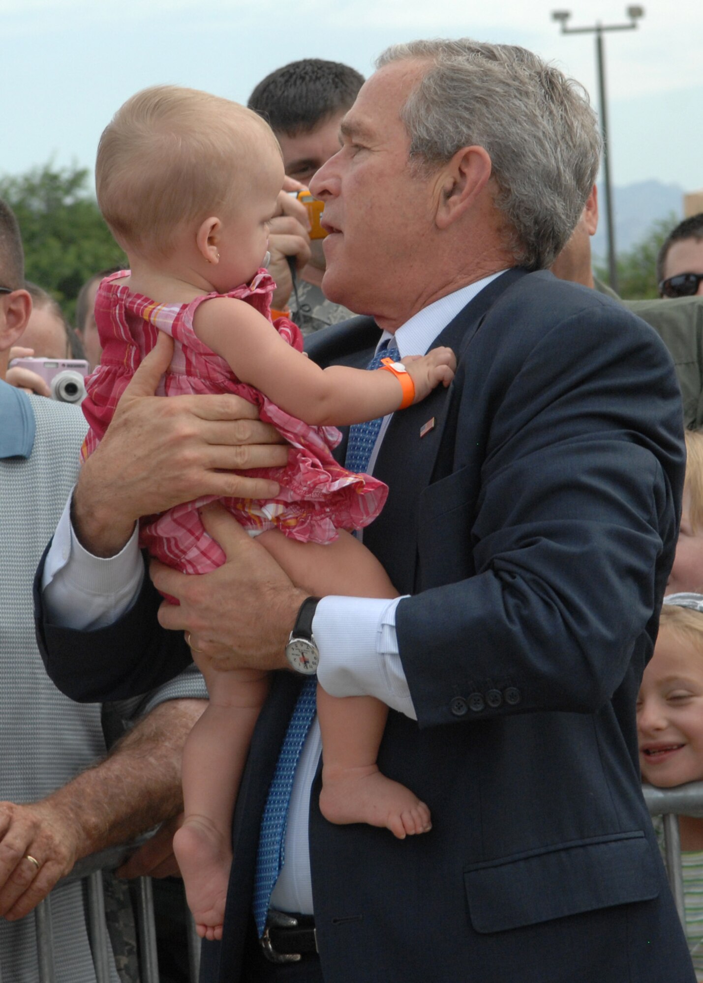 President Bush visits D-M, Tucson (U.S. Air Force photo by Senior Airman Alesia Goosic)