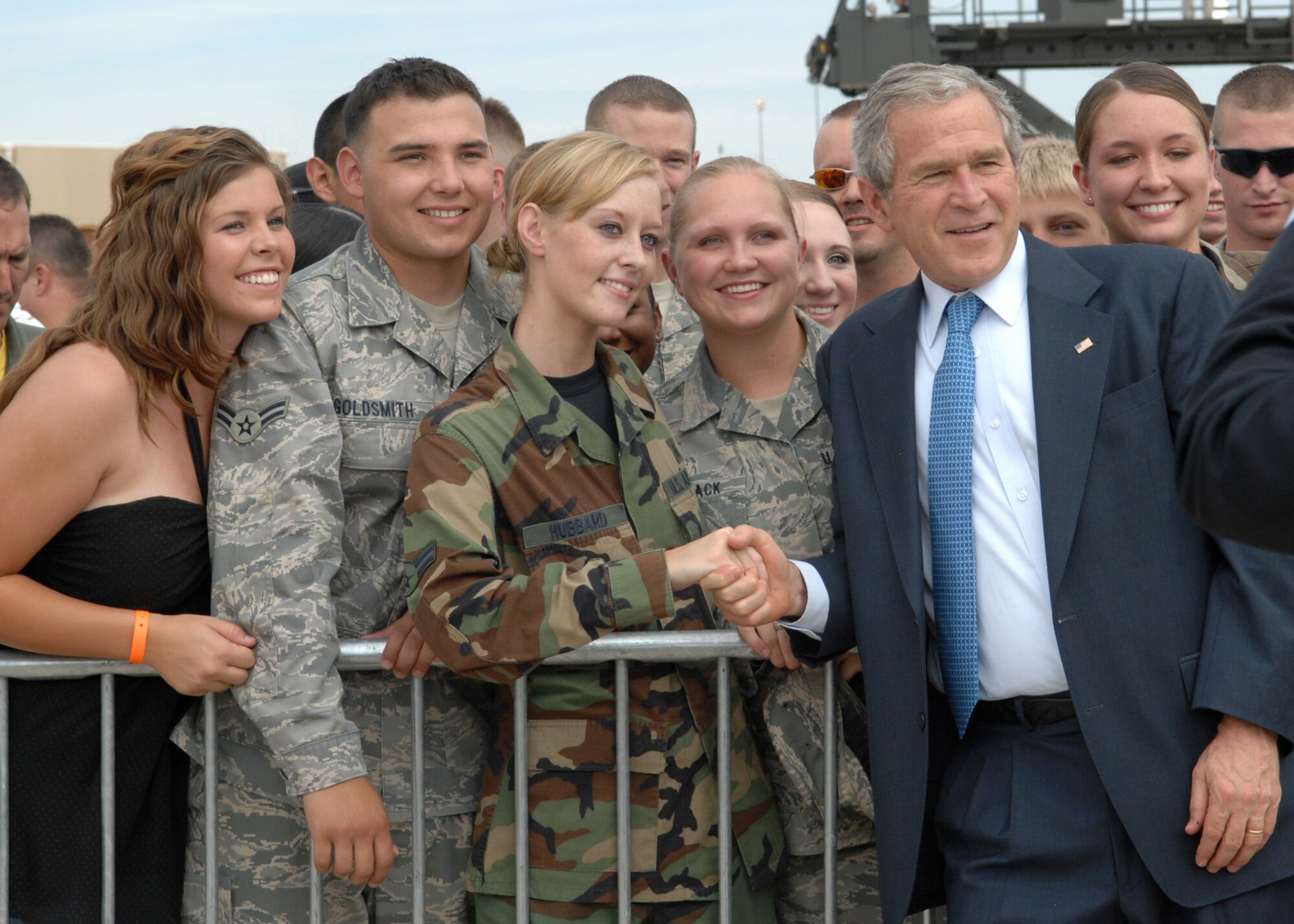 President Bush visits D-M, Tucson (U.S. Air Force photo by Senior Airman Alesia Goosic)