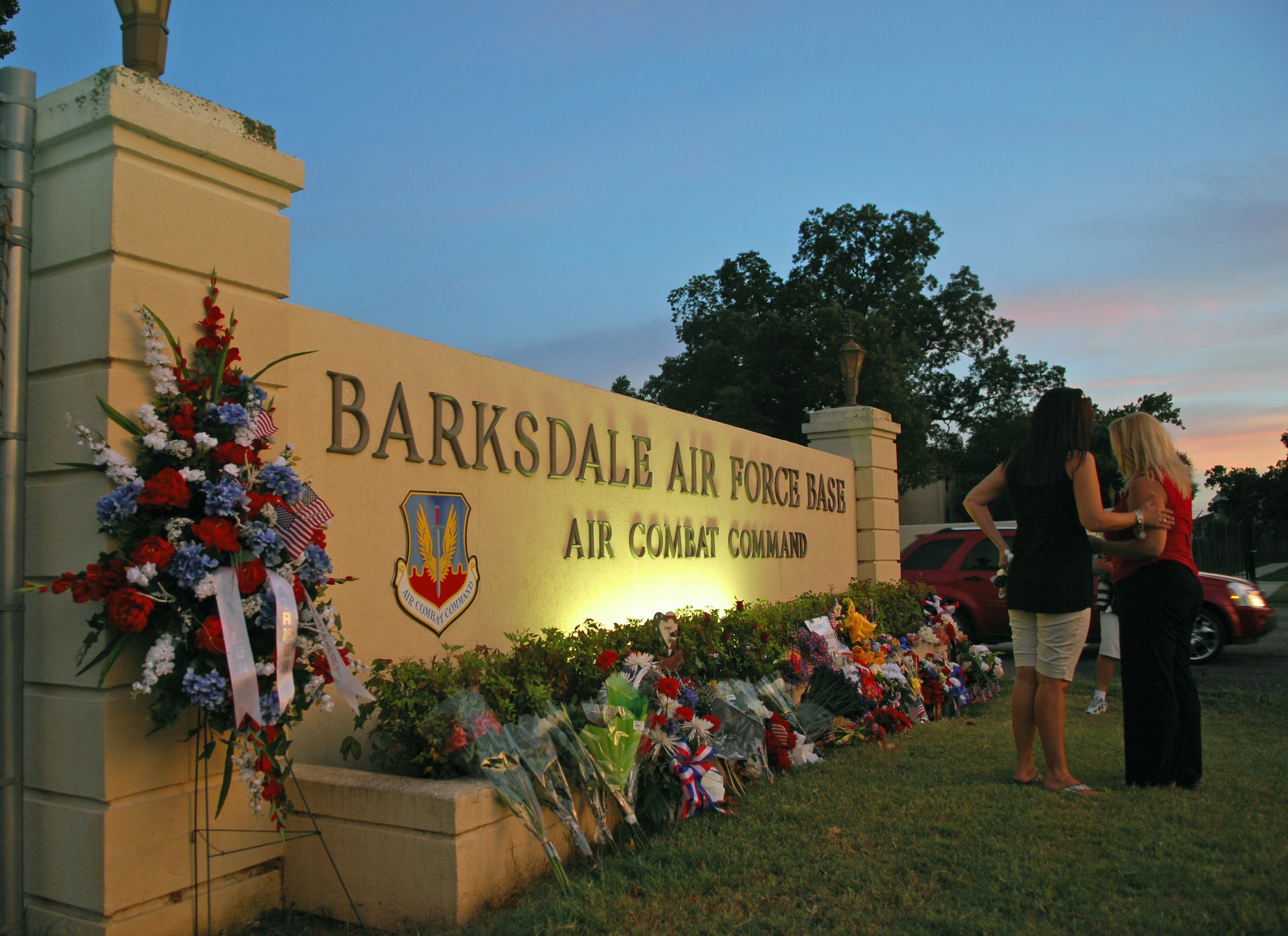 BARKSDALE AIR FORCE BASE, La. -- More than 40 people turned out at dusk Thursday, July 25th, for a candlelight vigil held in honor of the six Airmen of Raider 21.
