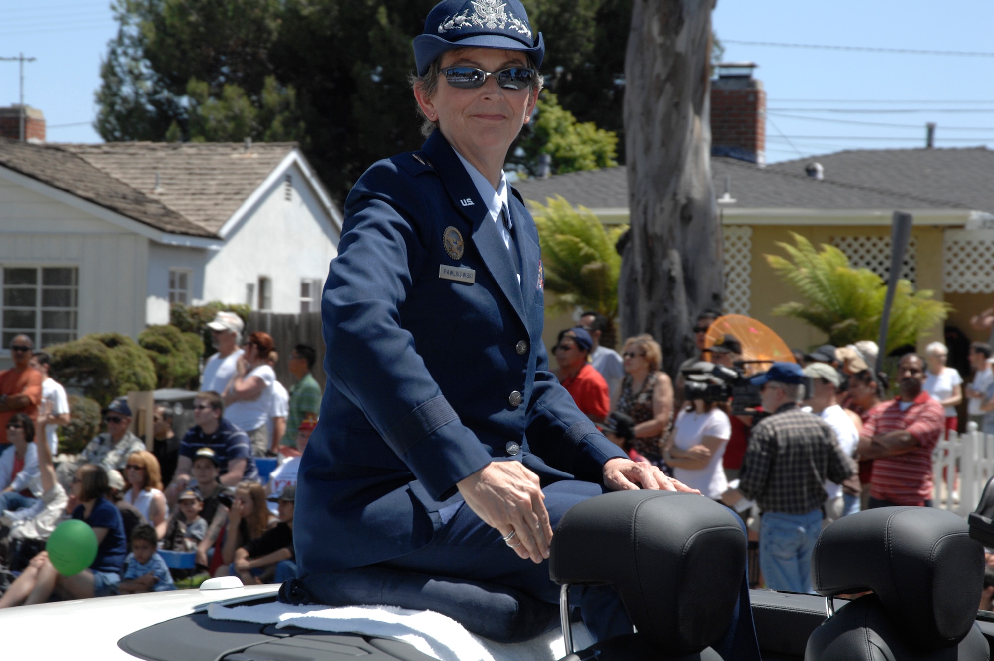 Brig. Gen. Ellen Pawlikowski, vice commander of the Space and Missile Systems Center, represented the Air Force in this year’s Torrance Armed Forces Day parade, May 17.  (Photo by Joe Juarez)