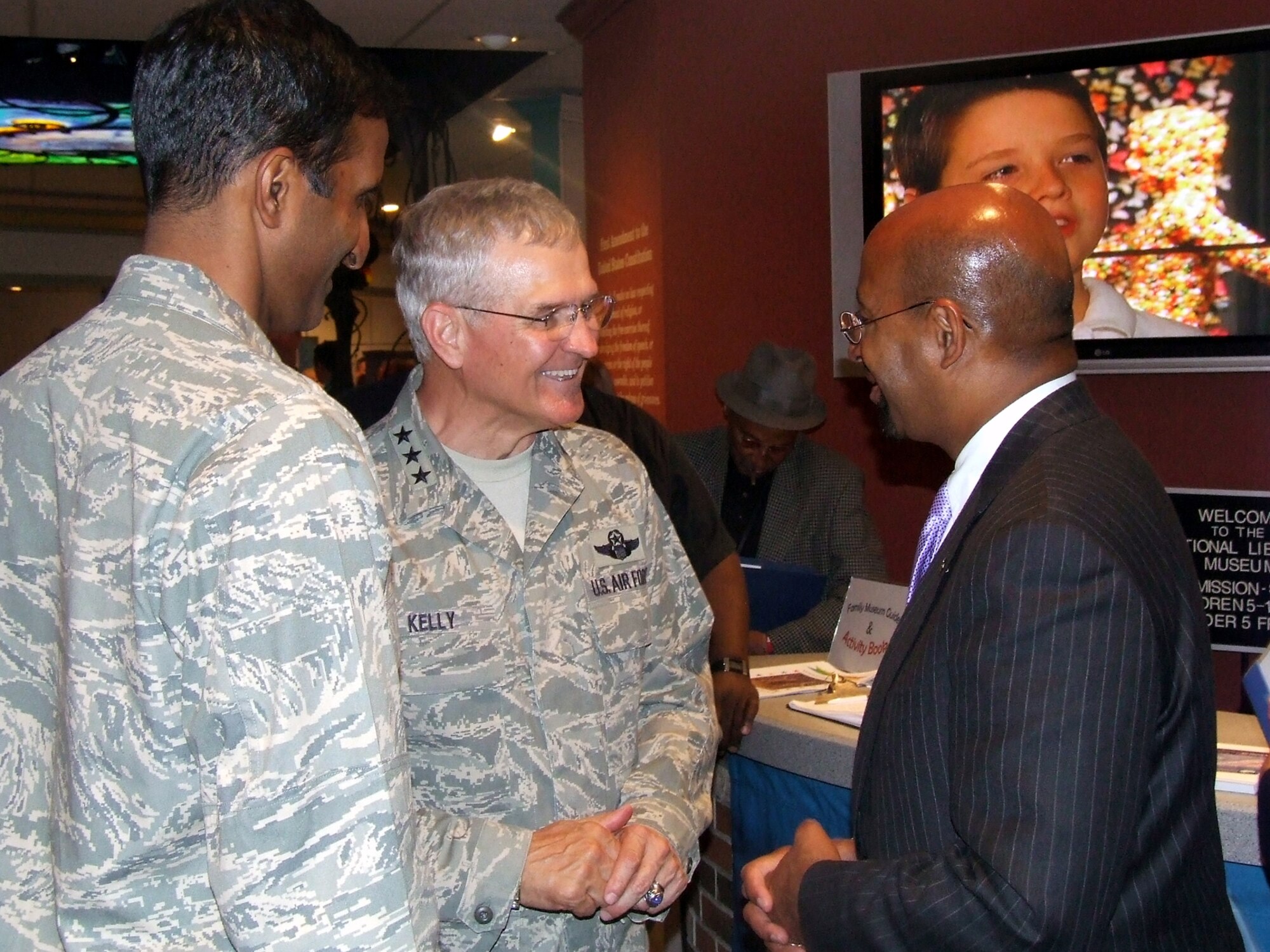 Col. Balan Ayyar, 305th Air Mobility Wing commander at McGuire Air Force Base, N.J., Lt. Gen. Chris Kelly, Air Mobility Command vice commander from Scott AFB, Ill., and Philadelphia Mayor Michael Nutter meet at the National Liberty Museum in Philadelphia as part of Air Force Week in Philadelphia events May 29, 2008.  (U.S. Air Force Photo/Tech. Sgt. Scott T. Sturkol)