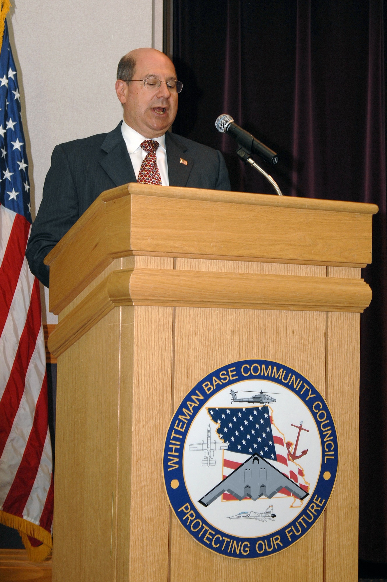 WHITEMAN AIR FORCE BASE, Mo. – Dr. Donald Winter, Secretary of the Navy, speaks to the Base Community Council May 30. (U.S. Air Force photo/Tech. Sgt. Samuel A. Park)
