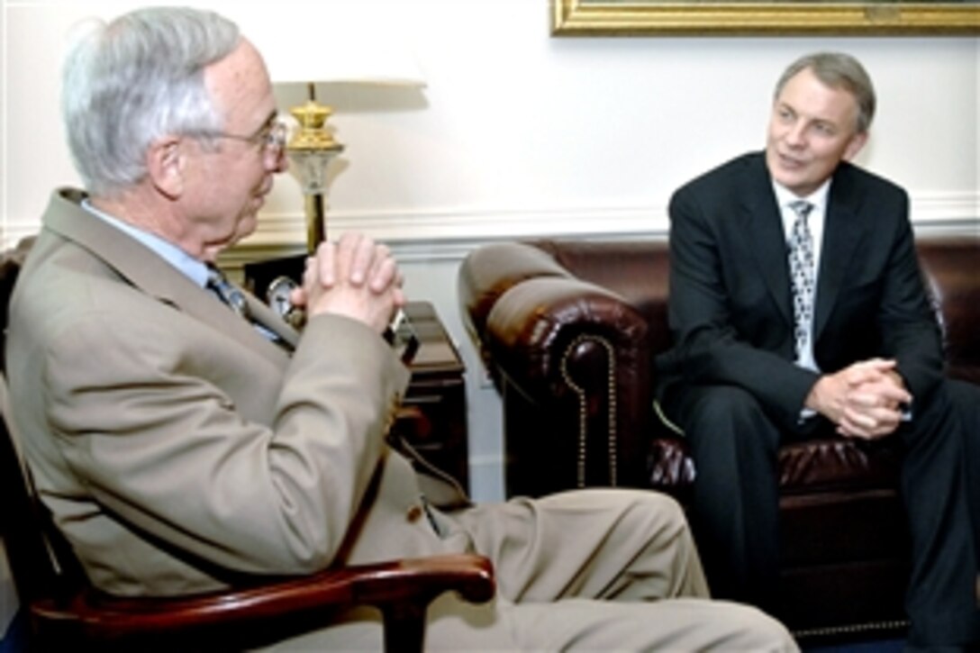 Deputy Defense Secretary Gordon England, left, hosts a Pentagon meeting with New Zealand's Minister of Defence Phil Goff, June 9, 2008.  The defense leaders expected to discuss a broad spectrum of bilateral security issues.