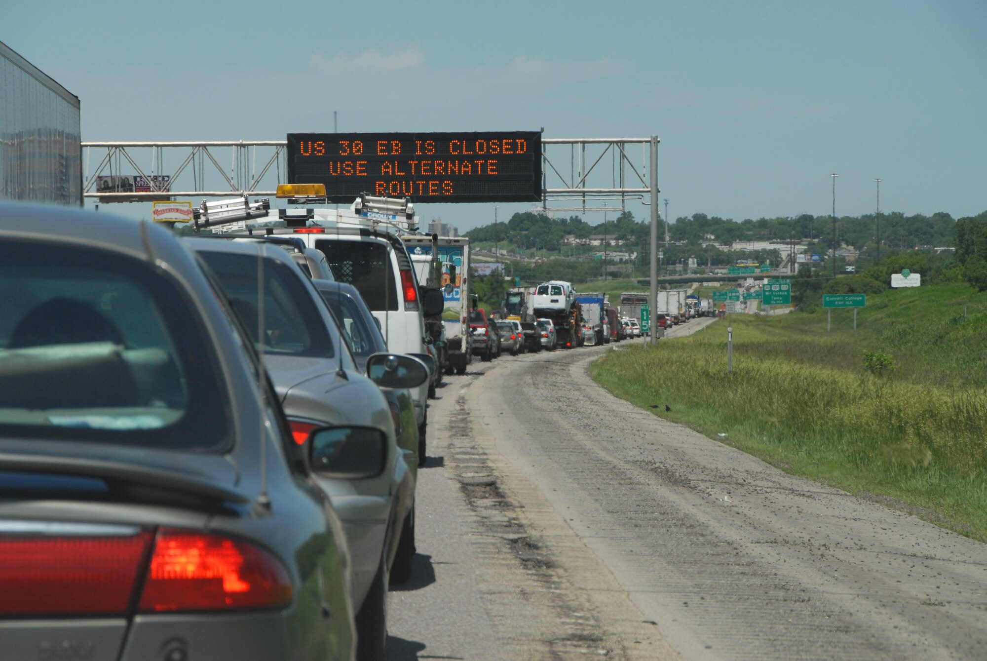 CEDAR RAPIDS, IA ? June 13, 2008, traffic comes to a complete standstill on Highway 380 North Bound due to flooding in Cedar Rapids, which has crested to approximately 31 feet. The highway plans on closing some portions at approximately 6 p.m. The Iowa Air National Guard was mobilized by the state to provide assistance for the flooding in Cedar Falls, Cedar Rapids, Iowa City and Des Moines, Iowa. The Air Guard and Army Guard joined forces to help in law enforcement duties, sand bagging flooded areas and providing general assistance to the public.
Official Air Force Photo by: SSG Oscar M. Sanchez-Alvarez
