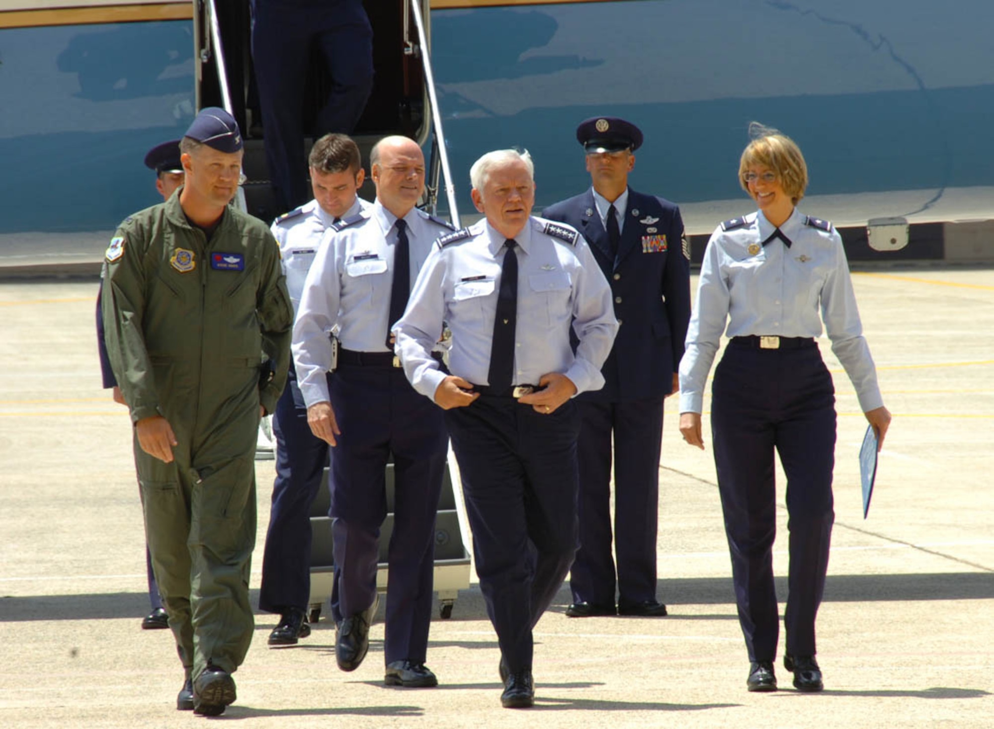 ANDREWS AIR FORCE BASE, Md. -- Brig. Gen. Margaret H. Woodward, 89th Airlift Wing commander, escorts Gen. Arthur J. Lichte, commander of Air Mobility Command, across the flightline at Andrews Air Force Base, Md. June 18, 2008.(U.S. Air Force photo by Bobby Jones)