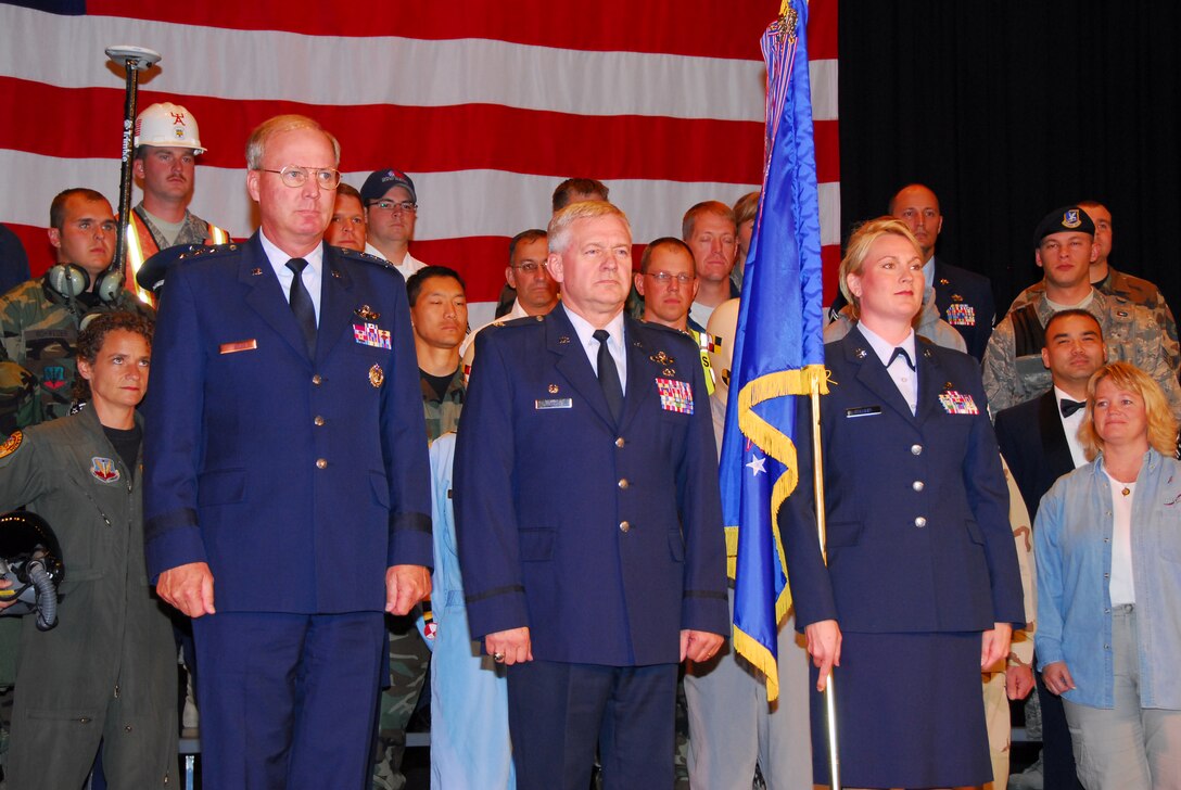 U.S. Air Force Lt Gen Craig McKinley, Director of the Air National Guard presents the 148th Fighter Wing, Duluth, Minn. with the Outstanding Unit Award on June 15, 2008 during an awards ceremony.  The wing received the Outstanding Unit Award for its involvement in multiple deployments in the United States and overseas, high recruiting and retention rates, and exceptional inspection results.  (U.S. Air Force photo by Tech. Sgt. Brett R. Ewald)  (Released)