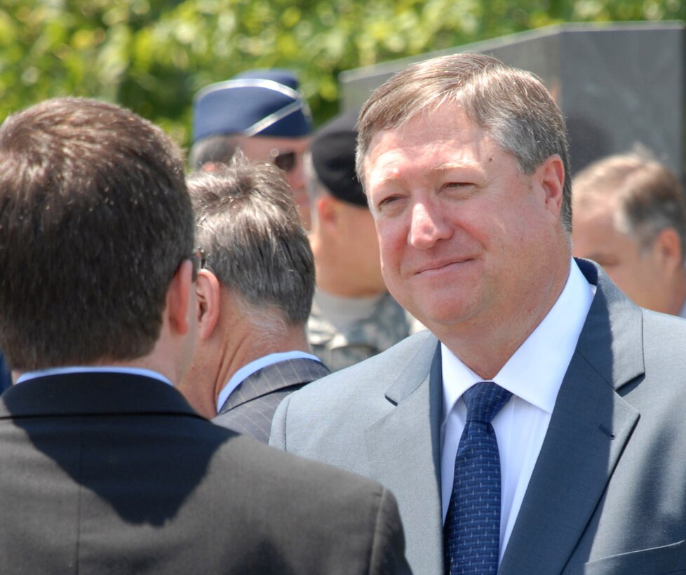Michael Donley chats June 20 during a ceremony at the Air Force Memorial honoring former Secretary of the Air Force Michael W. Wynne. (U.S. Air Force photo/Staff Sgt. J.G. Buzanowski)
