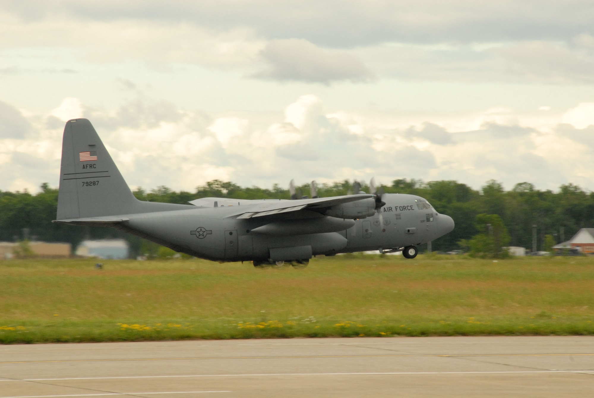 June 17 marked the beginning of history for the 107th Airlift Wing as the first qualified crewmembers of the wing flew their initial mission in the C-130H2 aircraft.  Majors Gregory Miller and Todd Guay piloted the aircraft augmented by crewmembers of the 914th Airlift Wing, Air Force Reserve.  This was a local guard training mission for pilot proficiency.  These training missions prepare aircrew to employ the aircraft into combat areas when deployed overseas.(USAF Photo/Tech Sgt Catherine Perretta)