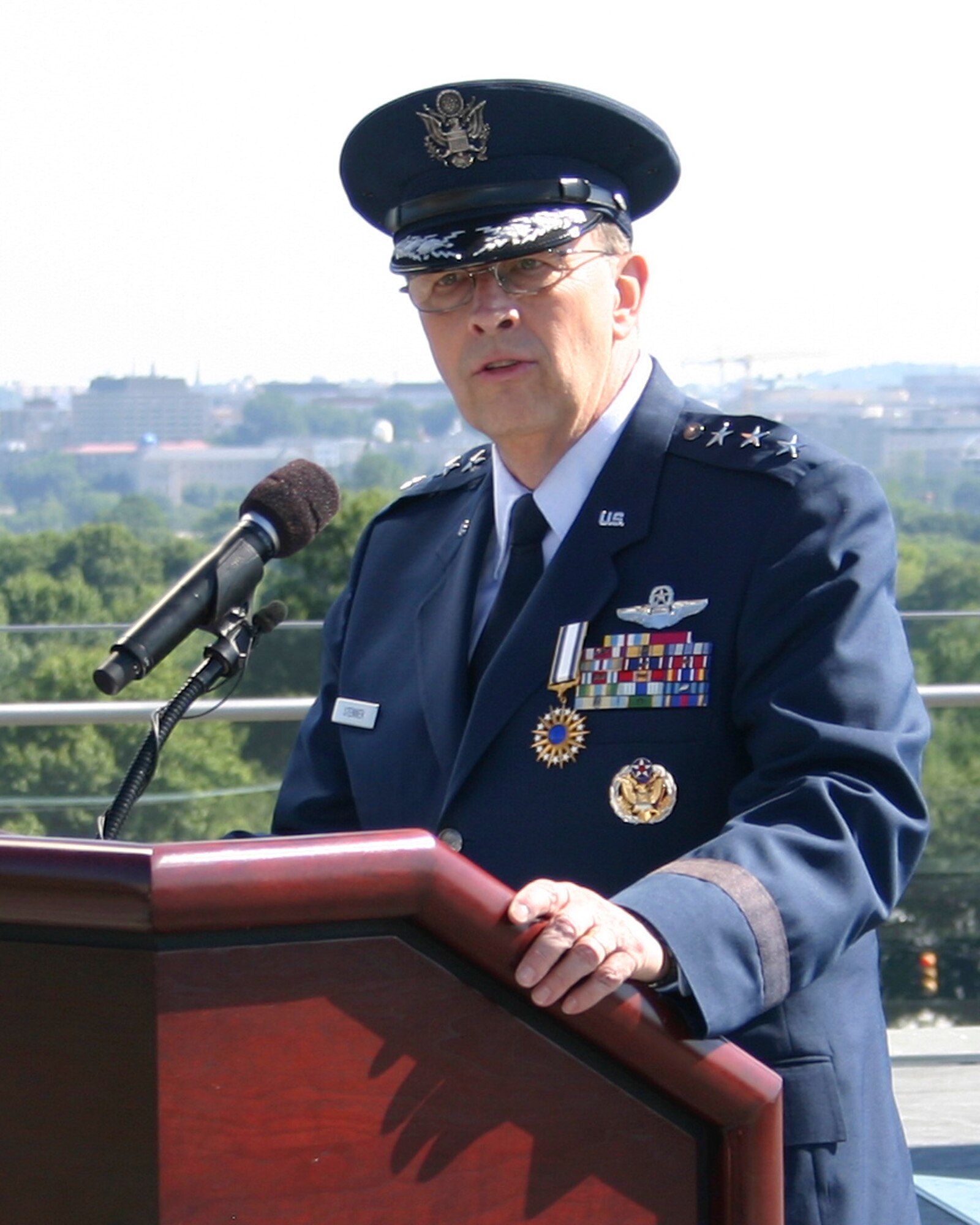 WASHINGTON -- Lt. Gen. Charles E. Stenner, Jr, chief of the Air Force Reserve and commander, Air Force Reserve Command, addresses the audience after the change of command ceremony June 24, 2008, at the Air Force Memorial. General Stenner assumed command from Lt. Gen. John A. Bradley. (U.S. Air Force photo/Senior Master Sgt. Raymond Sarracino)