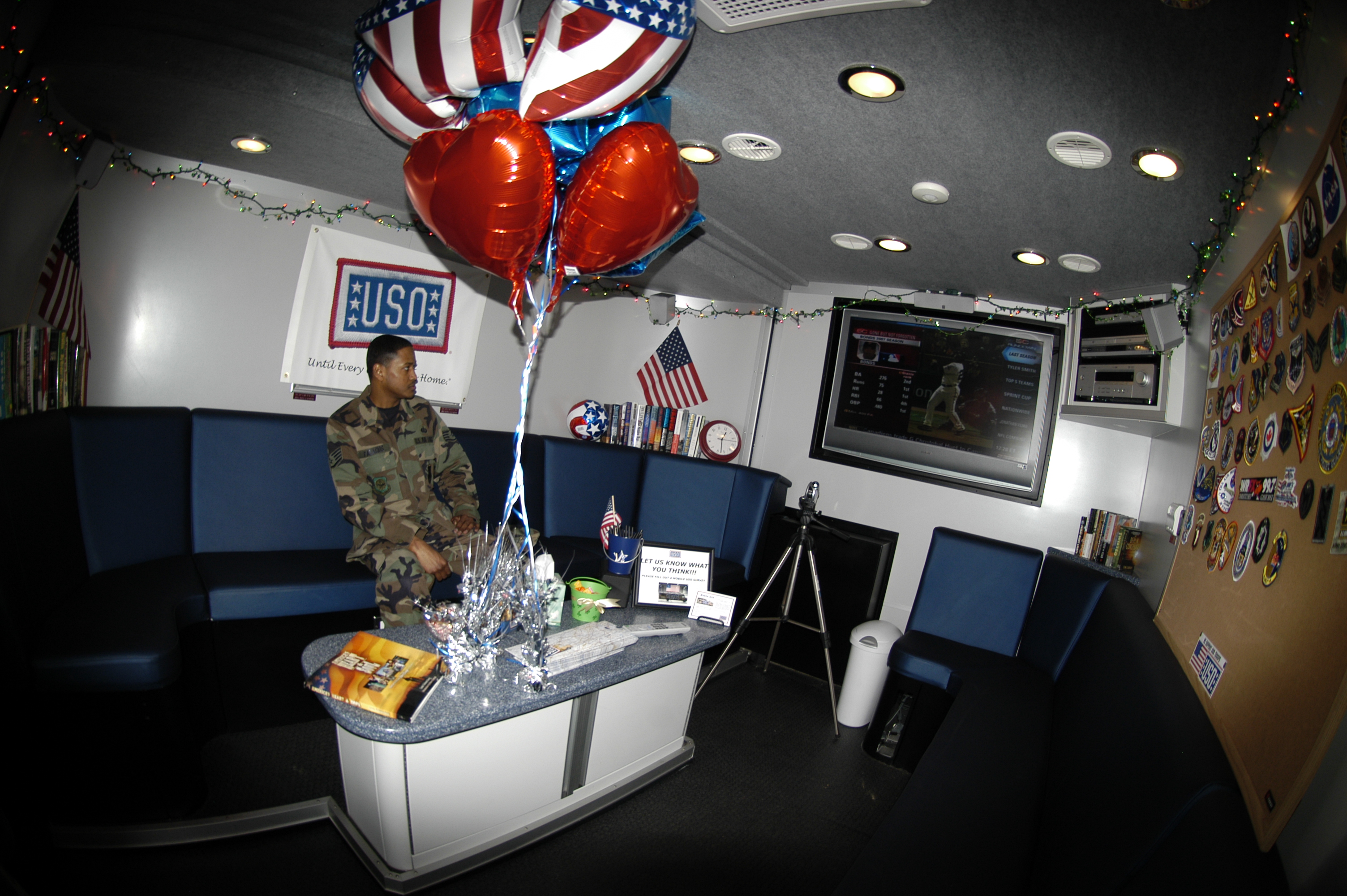 USO mobile canteen provides outreach to Dover Airmen > Dover Air Force