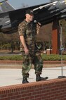 SEYMOUR JOHNSON N.C. - Colonel Steve Kwast, 4th Fighter Wing Commander, speaks to members of the 4th Fighter Wing during the February 29, 2008 Commander's Call at Seymour Johnson AFB, N.C.(US Air Force photo by SrA Chad Trujillo)(released)