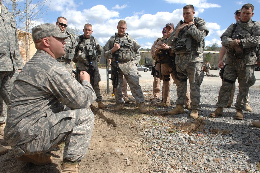 MOODY AIR FORCE BASE, Ga. – Maj. Jason Beers, 822nd Security Forces Squadron commander, provides an after-action review with the squad and fire team leaders here March 3. After-action reviews allow each member of a team to examine errors and suggest improvements. (U.S. Air Force photo by Senior Airman Angelita Lawrence) 
