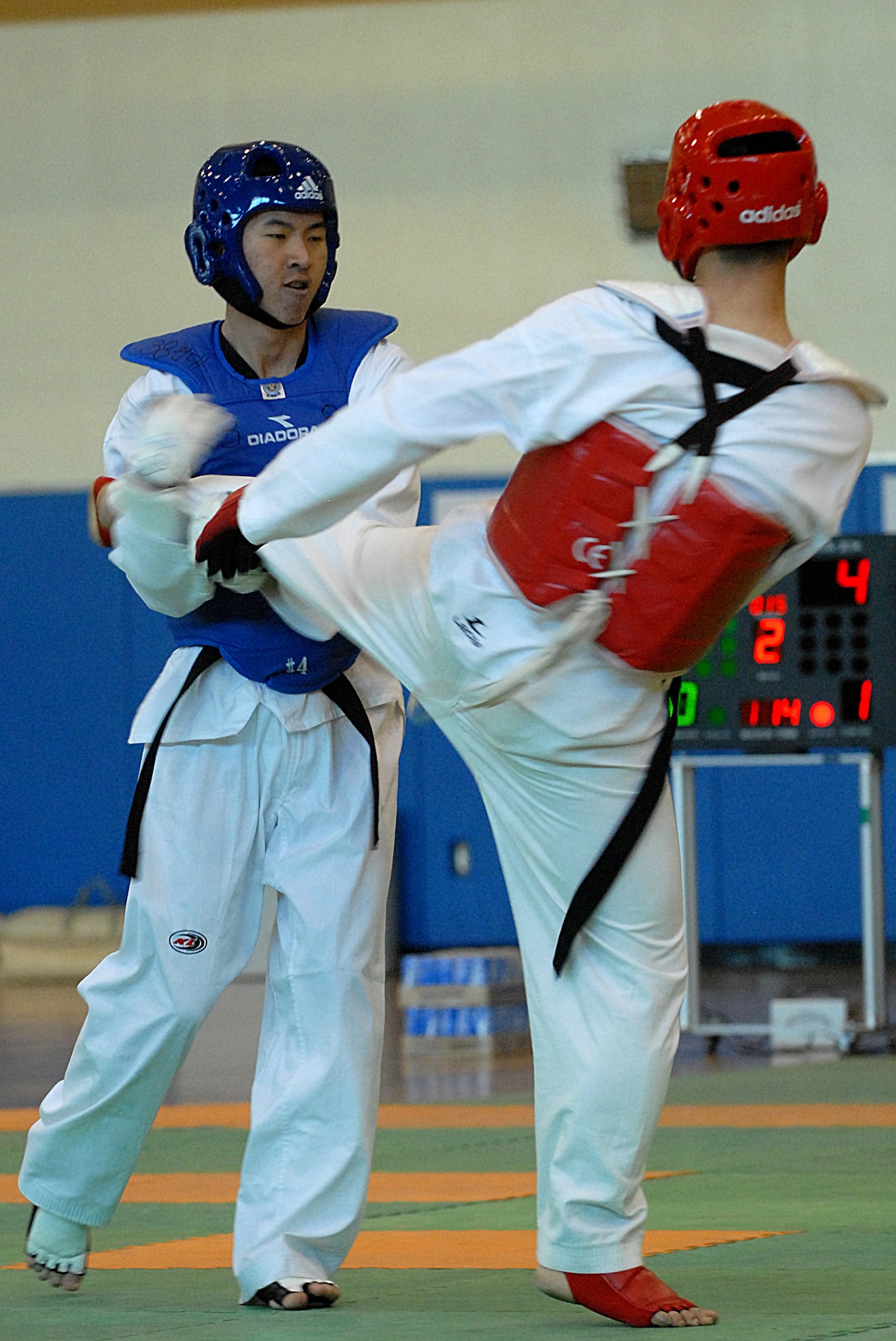 KUNSAN AIR BASE, Republic of Korea -- Airmen from the Republic of Korea Air Force's 38th Fighter Group compete during the base Taekwondo tournament here Jan. 30. The tournament is held annually as an opportunity for Airmen from the 8th Fighter Wing and 38th FG to strengthen their relationship, learn more about each others culture and test their martial arts skills.  (U.S. Air Force photo/Senior Airman Giang Nguyen) 