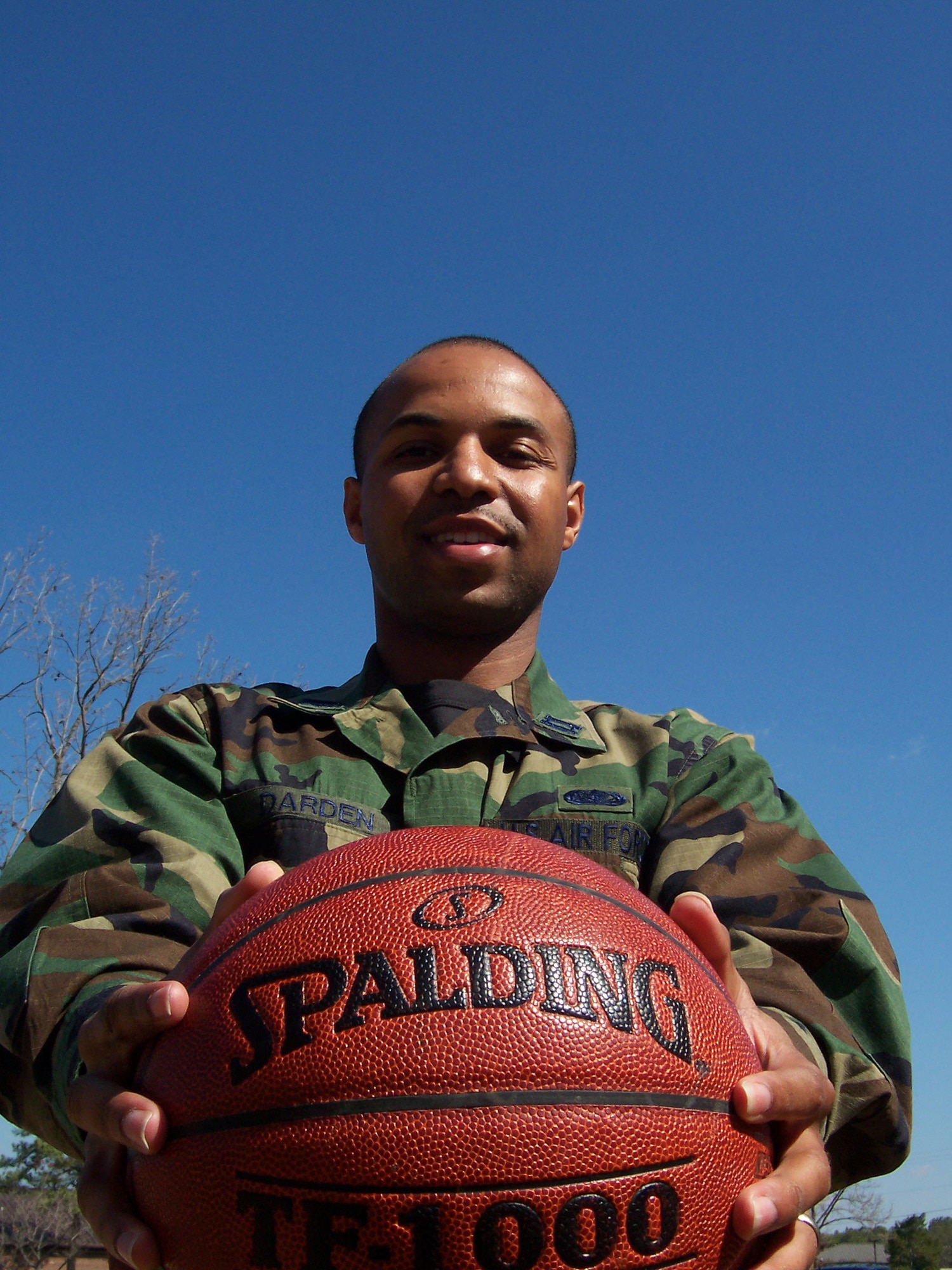 'Hoop dreams' come true for Airman > Air Force > Article Display