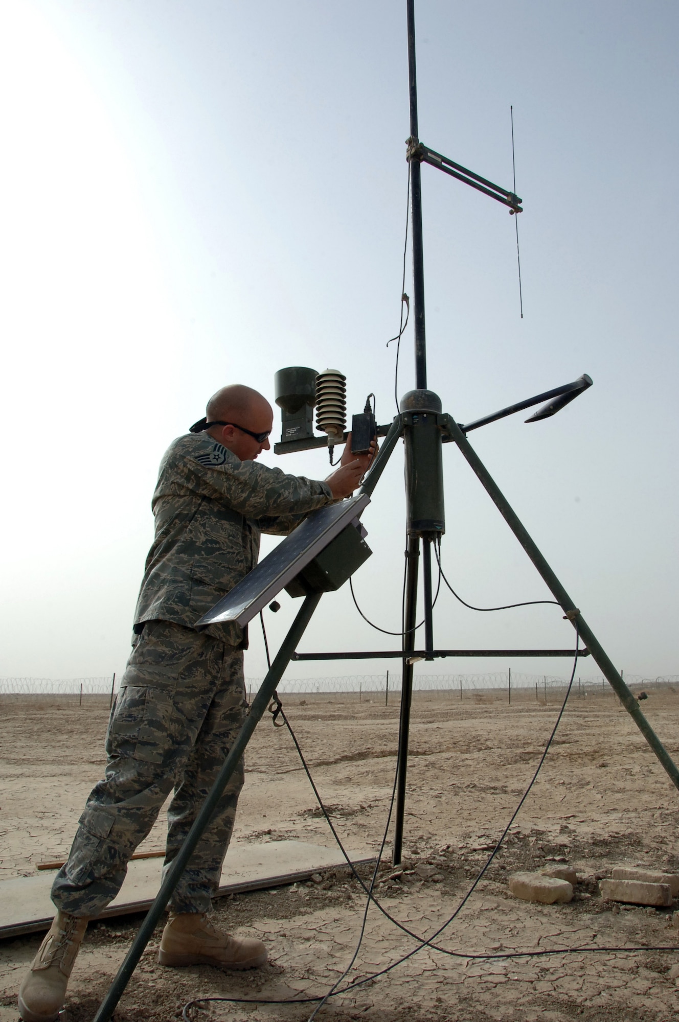 Airman wins outstanding AMC Weather Airman of the Year > U.S. Air ...