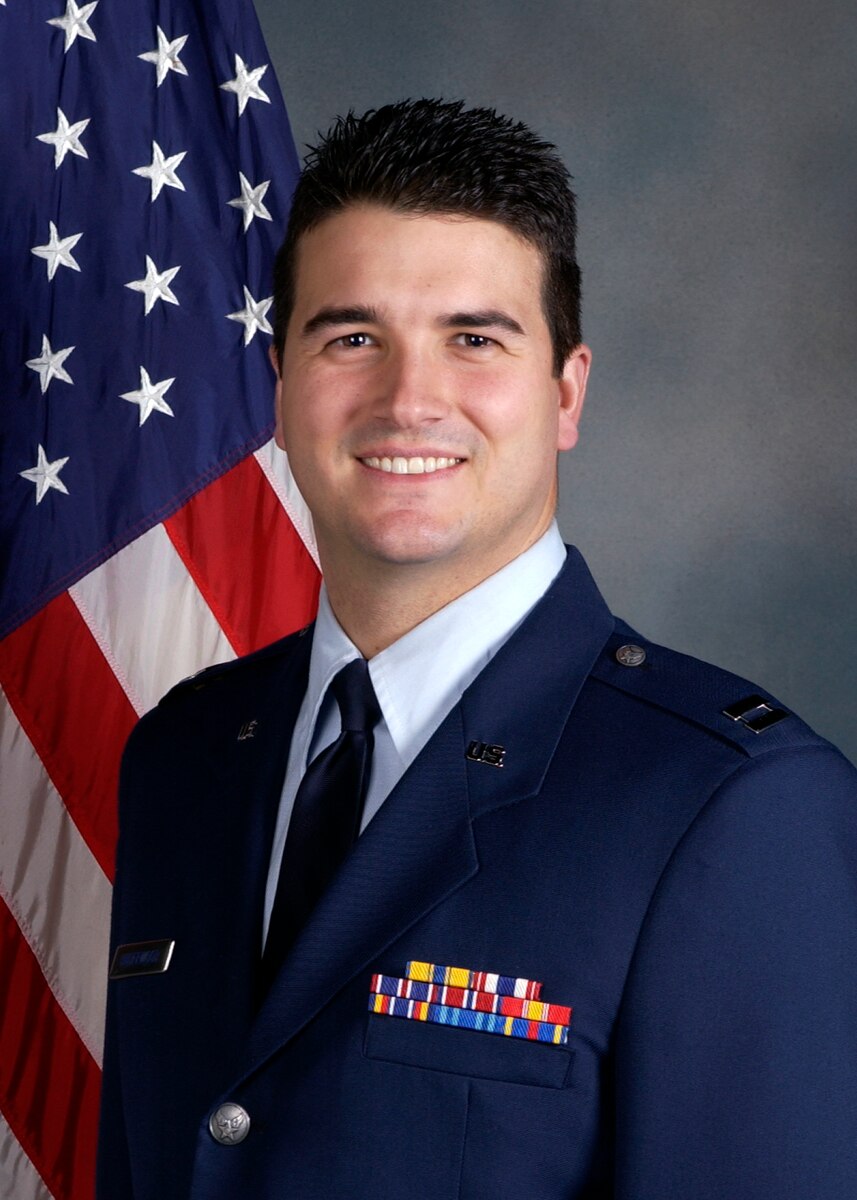 Finance captain wins Air Force award > Fairchild Air Force Base