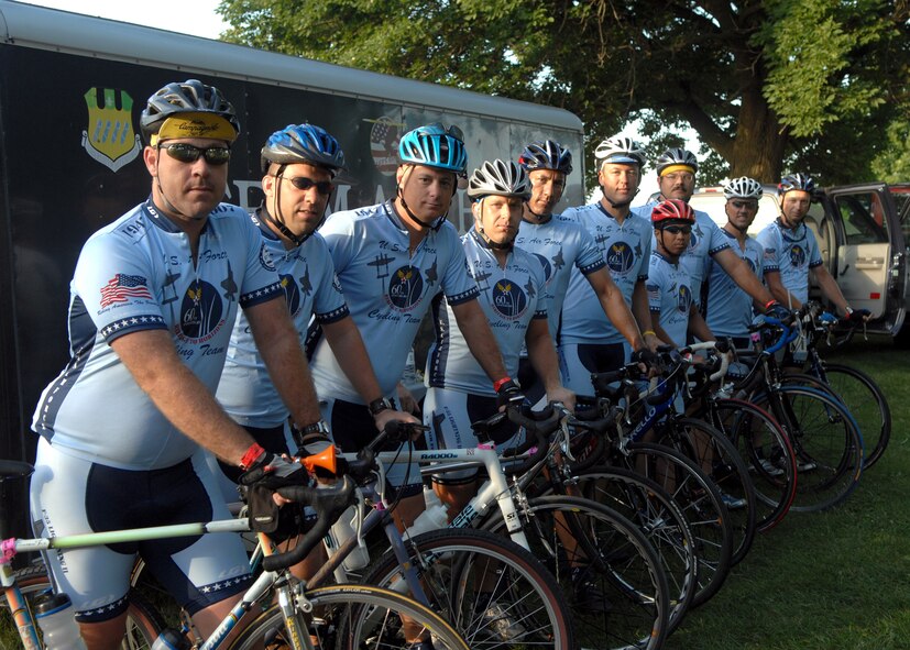 BELLEVUE, Iowa – Members of the Barksdale Cycling Team pose for a photo at the start of the last day of the Register’s Annual Great Bike Ride Across Iowa better known as the RAGBRAI on Jul 28, 2007. 2007 was the 13th year the Air Force Cycling Team have participated in this event. (U.S. Air Force photo by Airman 1st Class Joanna M. Kresge)