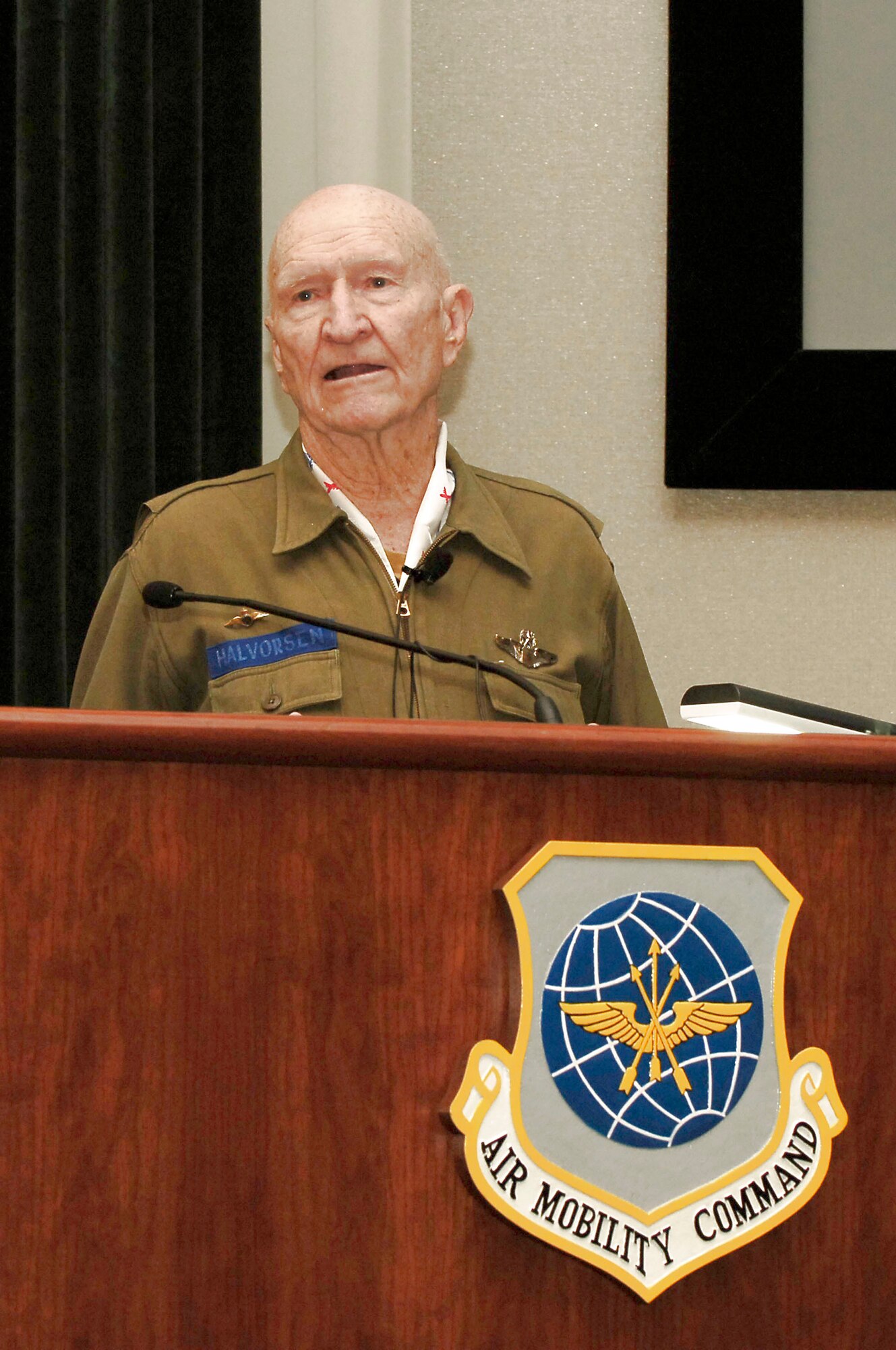 Retired Col. Gail Halvorsen speaks to Air Force leaders on the Berlin Airlift during the 2008 Phoenix Rally conference March 21 at MacDill Air Force Base, Fla. Also known as the Berlin Candy Bomber, Colonel Halvorsen spoke of his experiences to commemorate the 60th anniversary of the Berlin Airlift.The purpose of the conference was to shape the Air Mobility Command as well as display the legacy of global reach and hope. (U.S. Air Force photo/Senior Airman Bradley Lail)