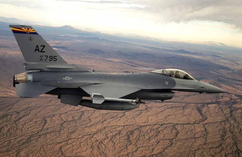 F 16 Fighting Falcon 162nd Wing Display