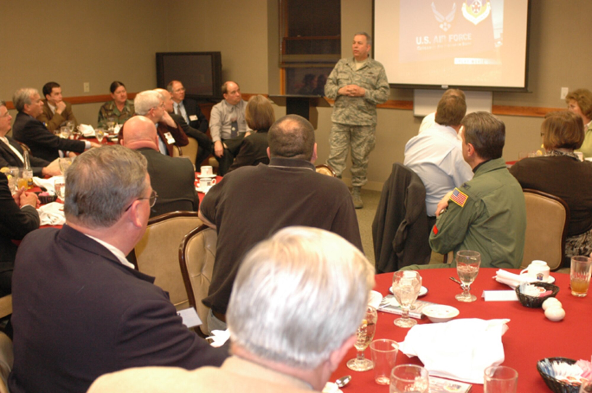 Civic leaders visit Grissom ARB > Grissom Air Reserve Base > Article