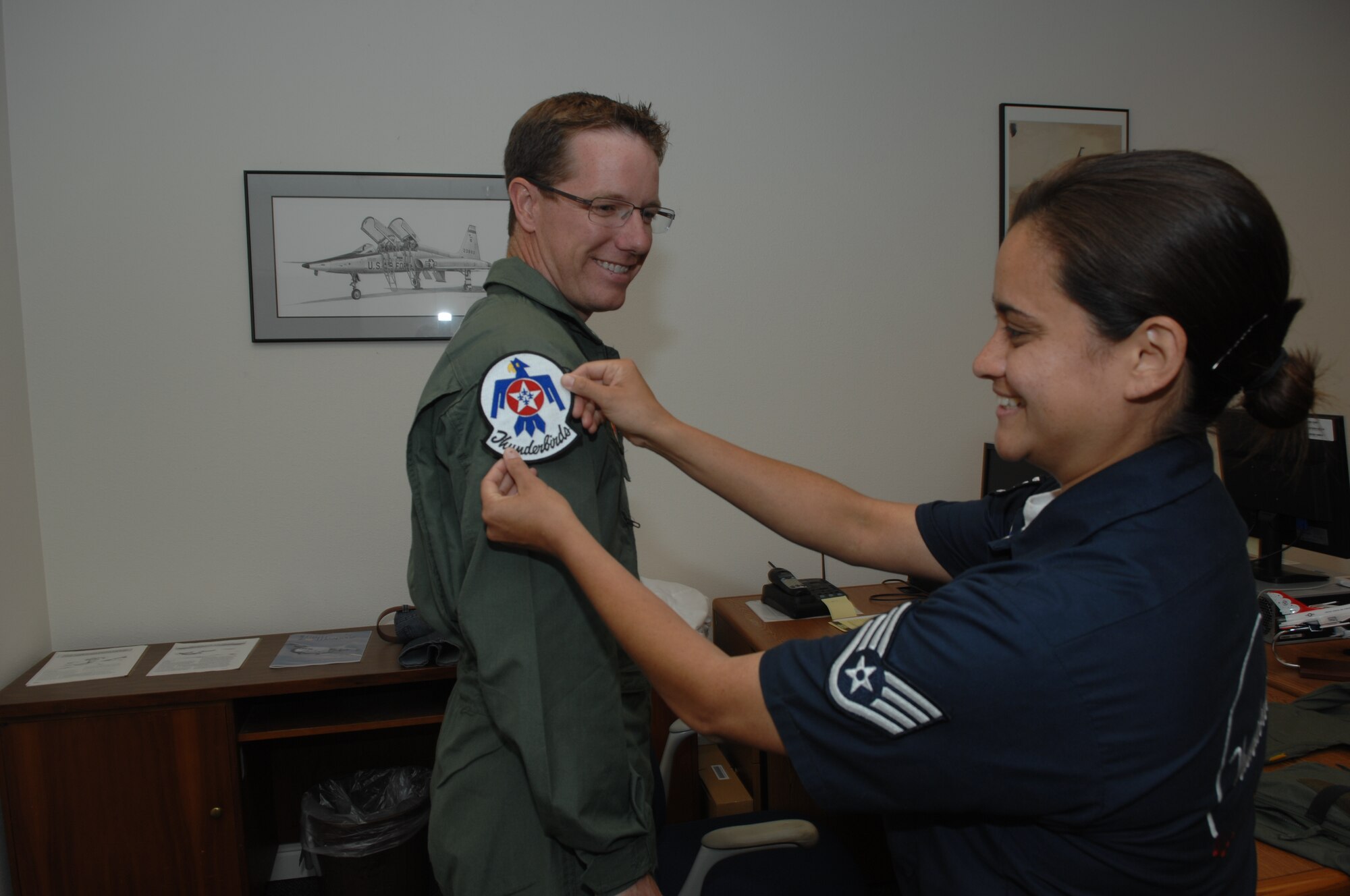 KABC-TV reporter Rob McMillan prepares for his ride with the U.S. Air Force Thunderbirds during Air Fest '08 at March Air Reserve Base.  (U.S. Air Force photo by Staff Sgt. Kristi Machado)