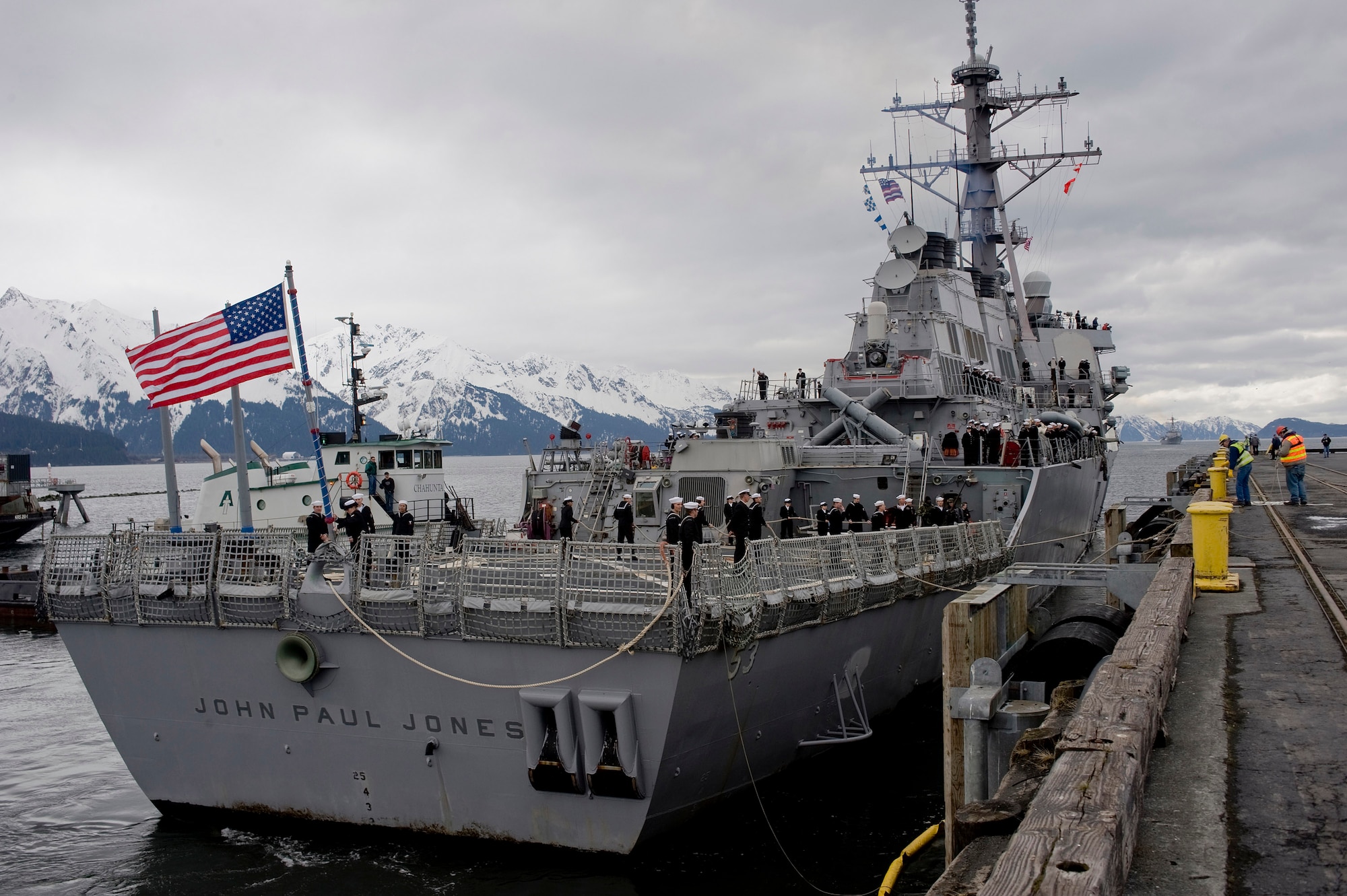 SEWARD, Alaska—The U.S. Navy John Paul Jones an Arleigh Burke class destroyer raises his flag after landing in Seward’s harbor on May 3, 2008. The John Paul Jones will be participating Northern Edge, a two week joint exercise to enhance the ability of the military to rapidly bring together joint forces in response to regional events.(U.S. Air Force Photo by Airman 1st Class Jonathan Steffen)(RELEASED)