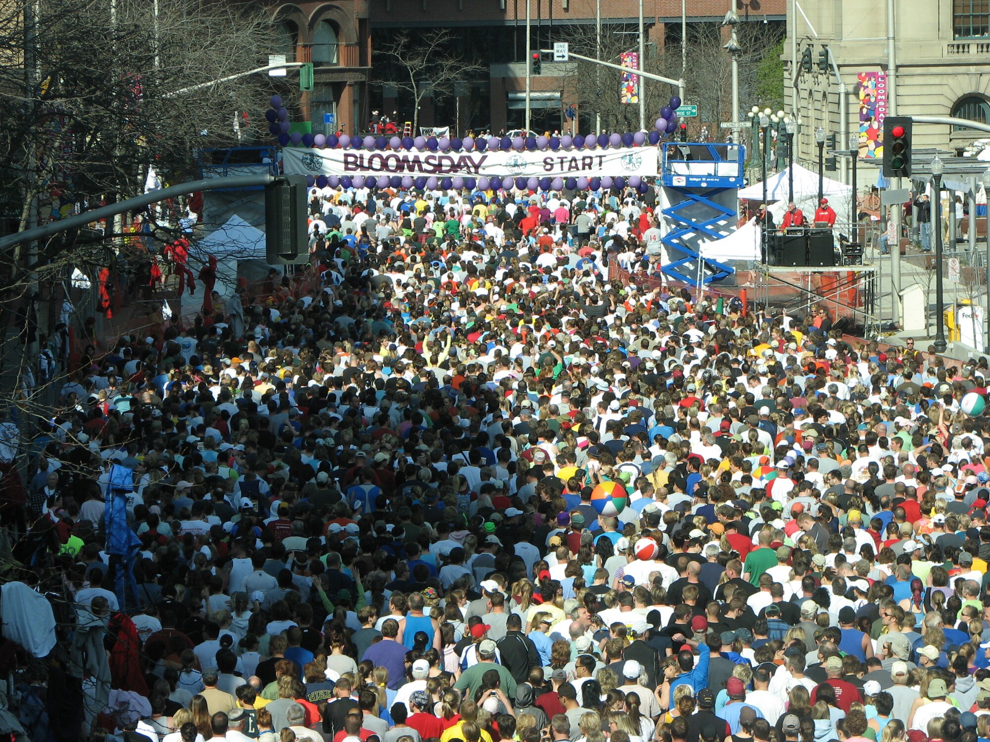 FAIRCHILD AIR FORCE BASE, Wash. – Approximately 47,500 runners from all over the world gather for the Lilac Bloomsday Run in Spokane, Wash., May 4. This was the 32nd annual Lilac Bloomsday Run. (U.S. Air Force photo / Senior Airman Jocelyn Ford)