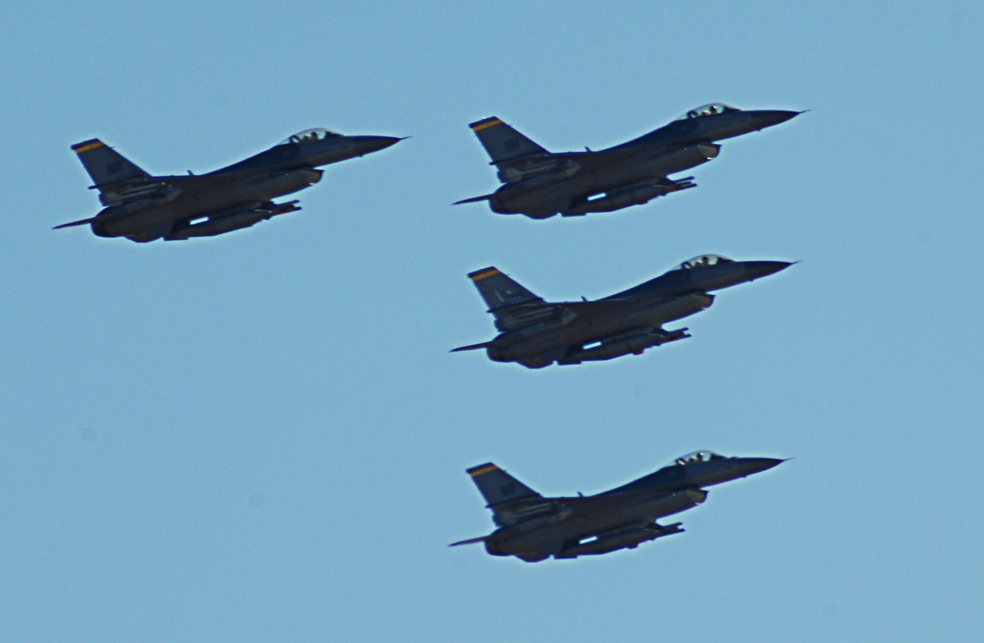 CANNON AIR FORCE BASE, N.M. -- National Guardsmen display their teamwork capabilities with an F-16 aerial demonstration during the 2008 Boss Lift on May 3 on Melrose Bombing Range.  Boss Lift is an annual event where reserve forces in New Mexico showcase their skills for the New Mexico Committee for Employer Support of the Guard and Reserve (ESGR).  (U.S. Air Force photo/Airman 1st Class Liliana Moreno)