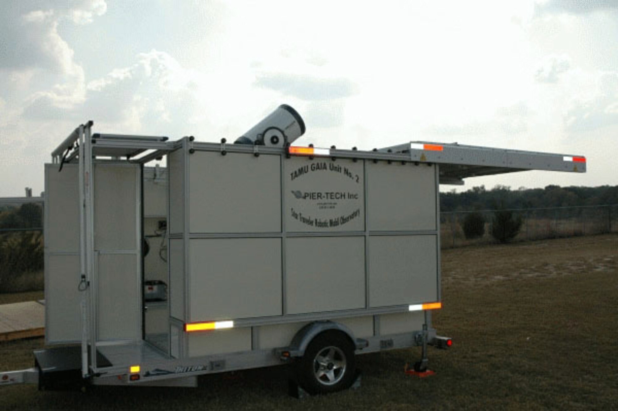 An intensity correlation imaging "light bucket" telescope