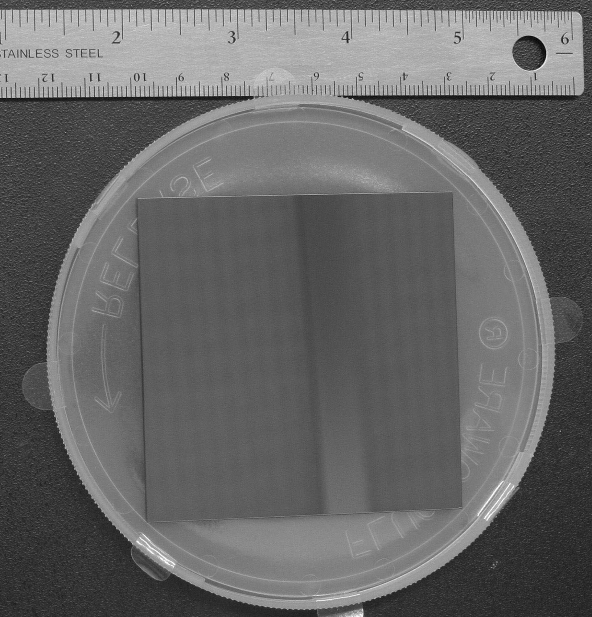High Stare, a high-performance, large-format shortwave-infrared focal plane array