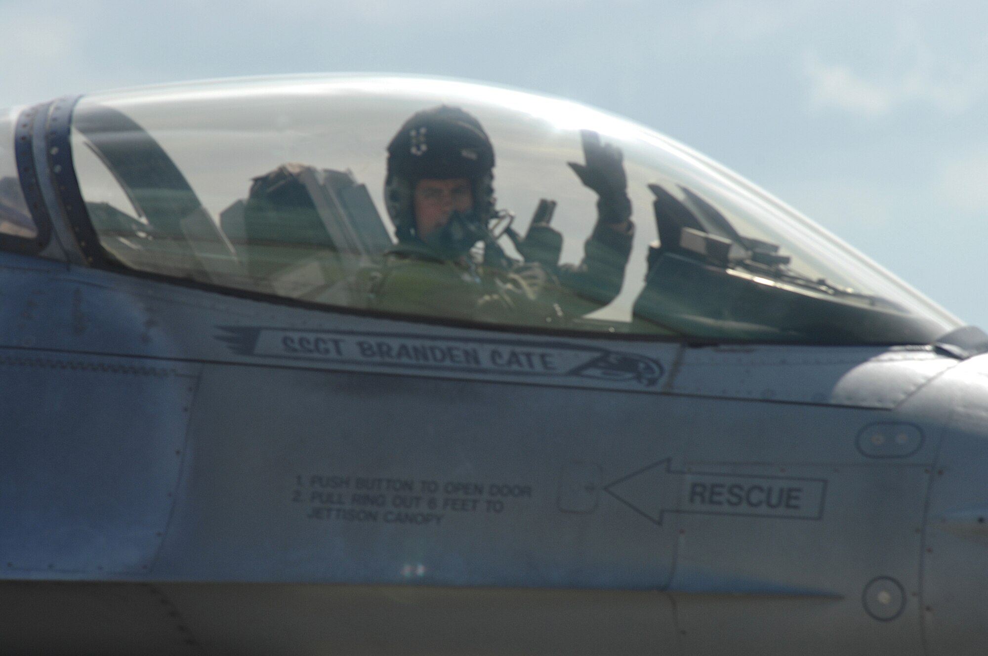 SHAW AIR FORCE BASE, S.C. -- Capt. Zachary Counts, 55th Fighter Squadron pilot, gives the "shooters" signal before take-off in support of Operation Combat Hammer, May 9. Combat Hammer is an exercise evaluation that allows the squadron to be operationally assessed on the effectiveness and suitability of weapons and weapons systems in several different tactical scenarios. (U.S. Air Force photo/Staff Sgt. Nathan Bevier)